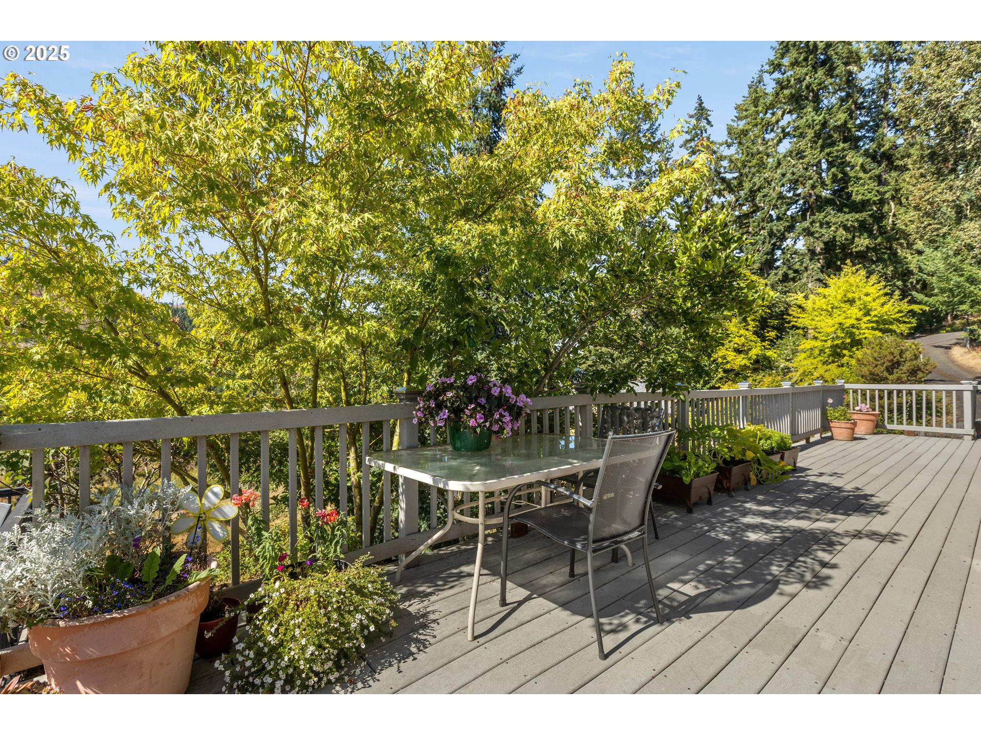 1870 Lakeview Dr Property Photo 16