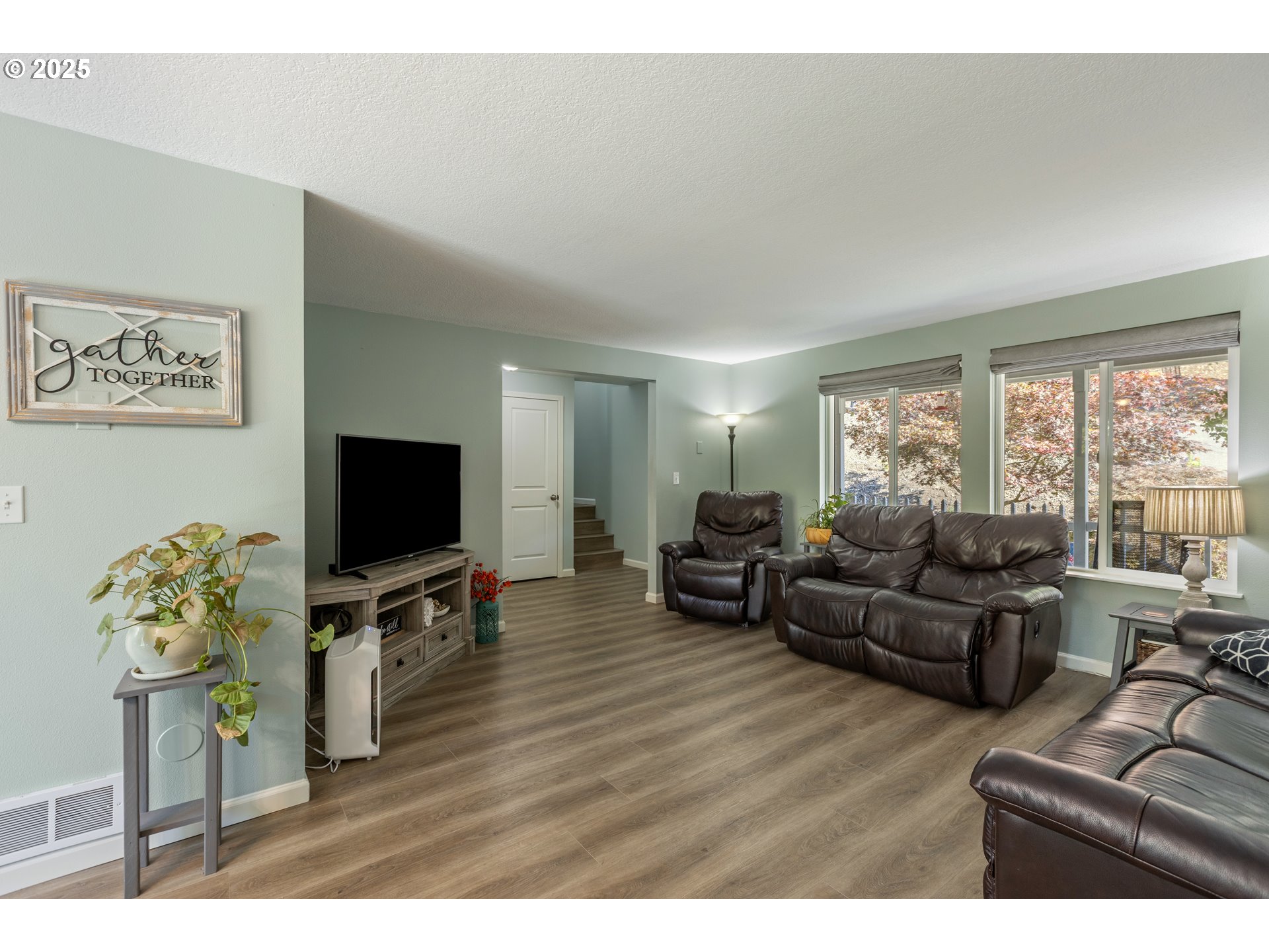 1870 Lakeview Dr Property Photo 21