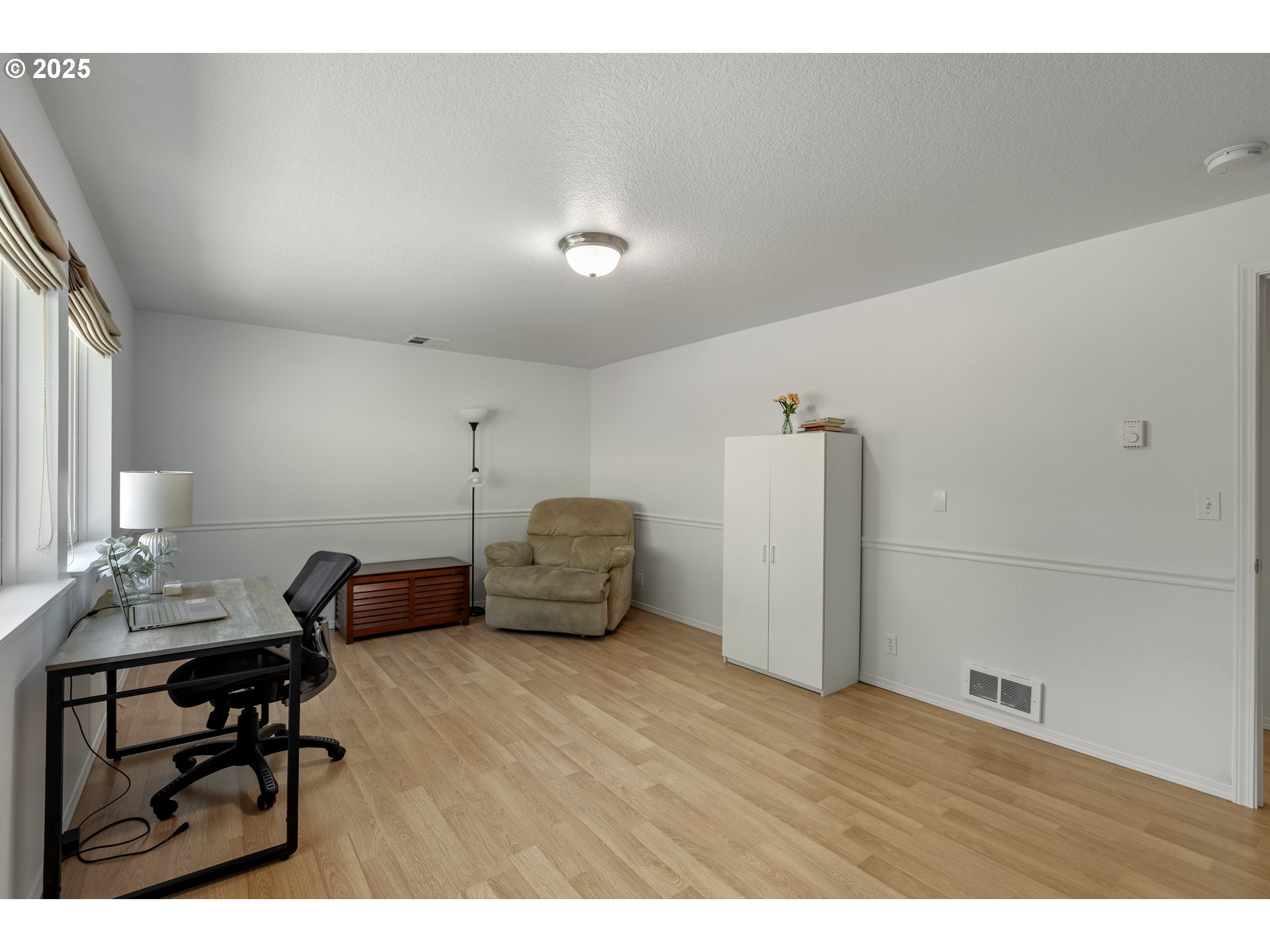 1870 Lakeview Dr Property Photo 33