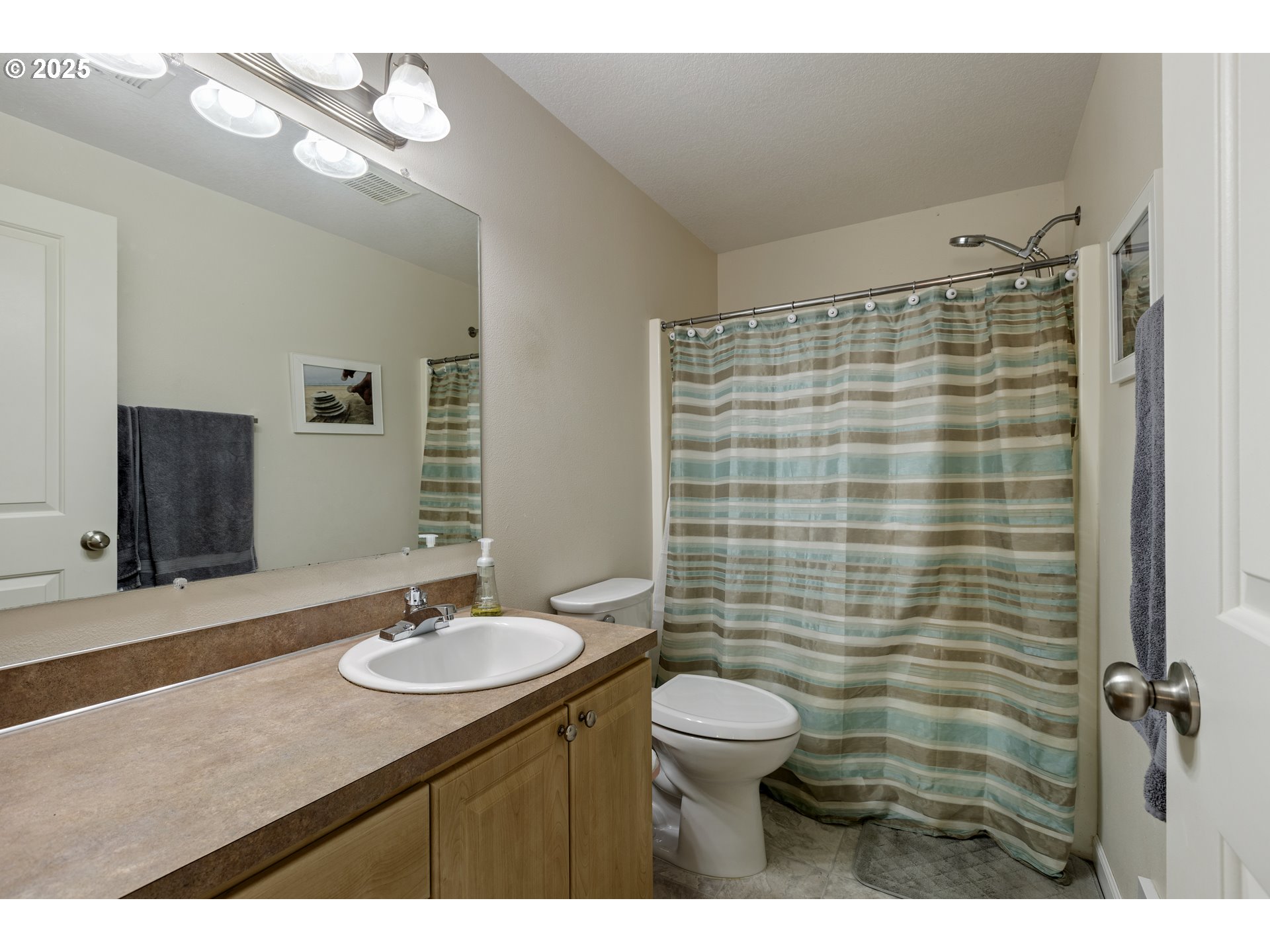 1870 Lakeview Dr Property Photo 40