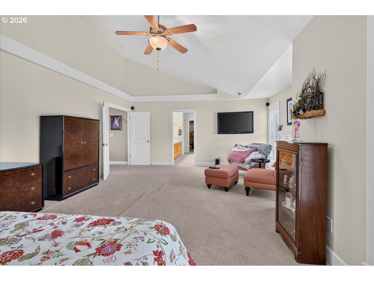 2442 Nw Broadway St Property Photo 33