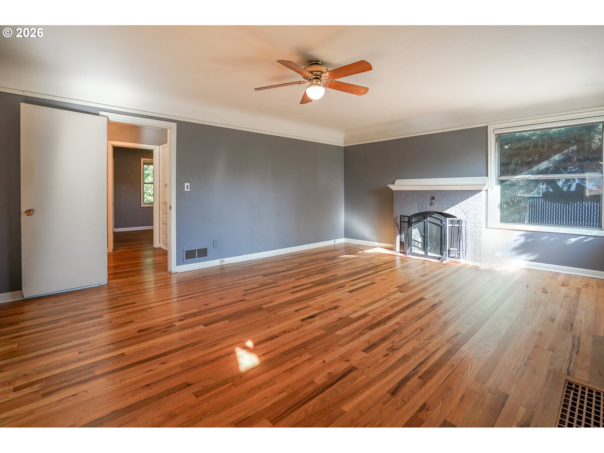 2110 Laurel Pl Property Photo 7