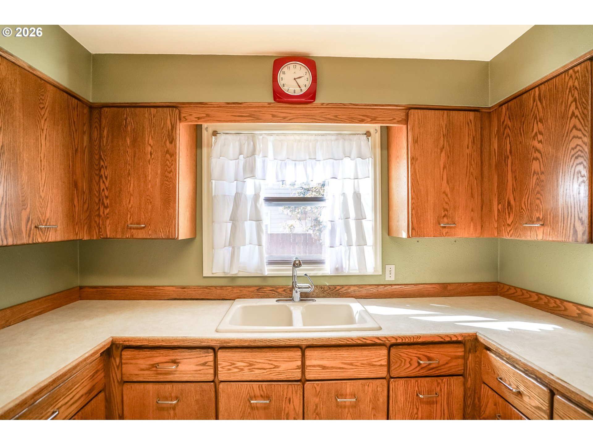 2110 Laurel Pl Property Photo 16