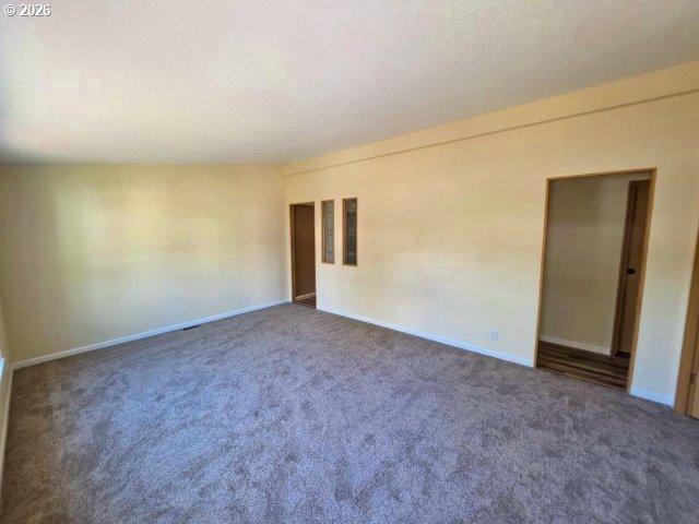 1285 Minnesota Ave Property Photo 5