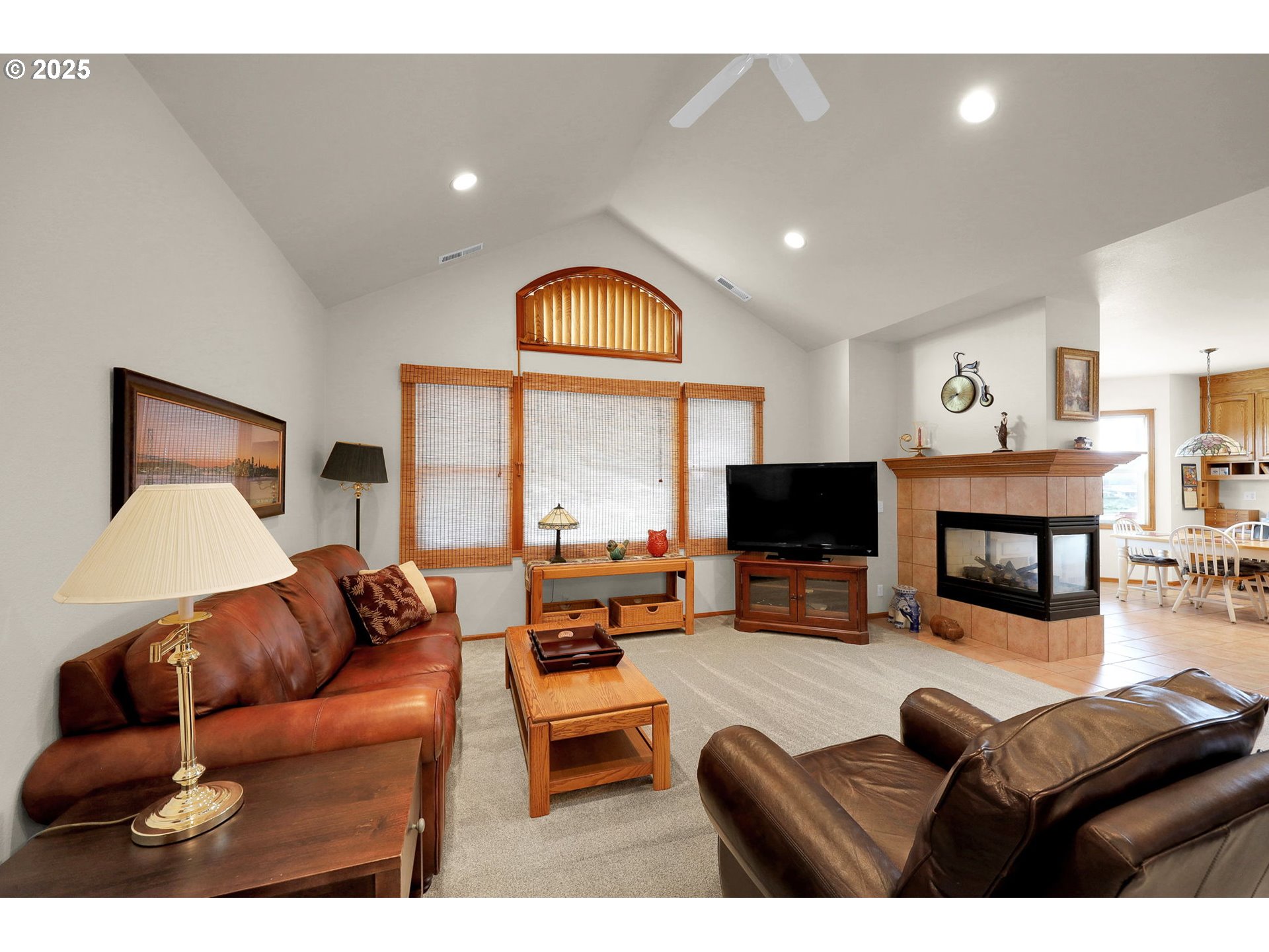 1789 Lake Shore Dr Property Photo 16
