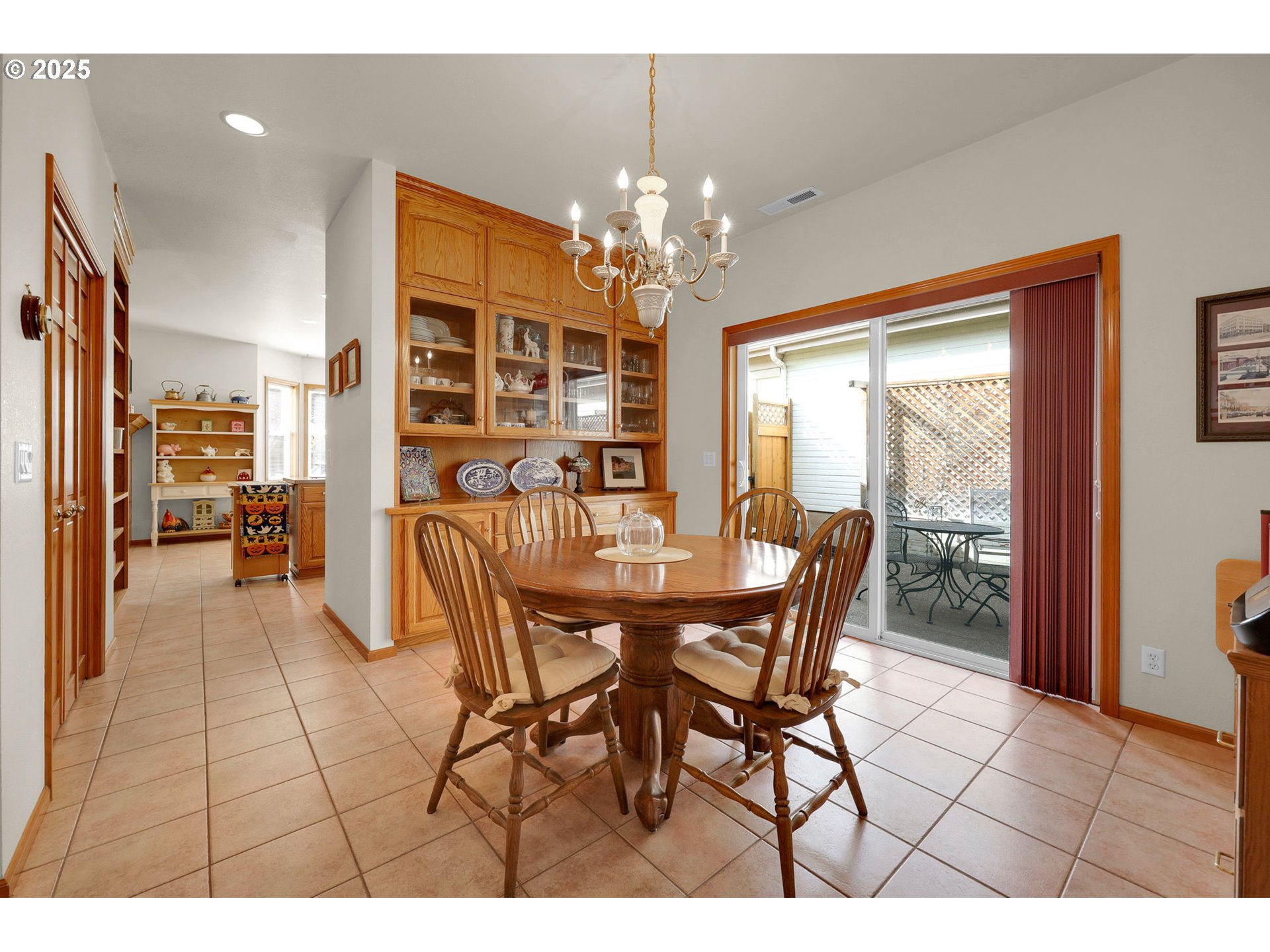 1789 Lake Shore Dr Property Photo 18