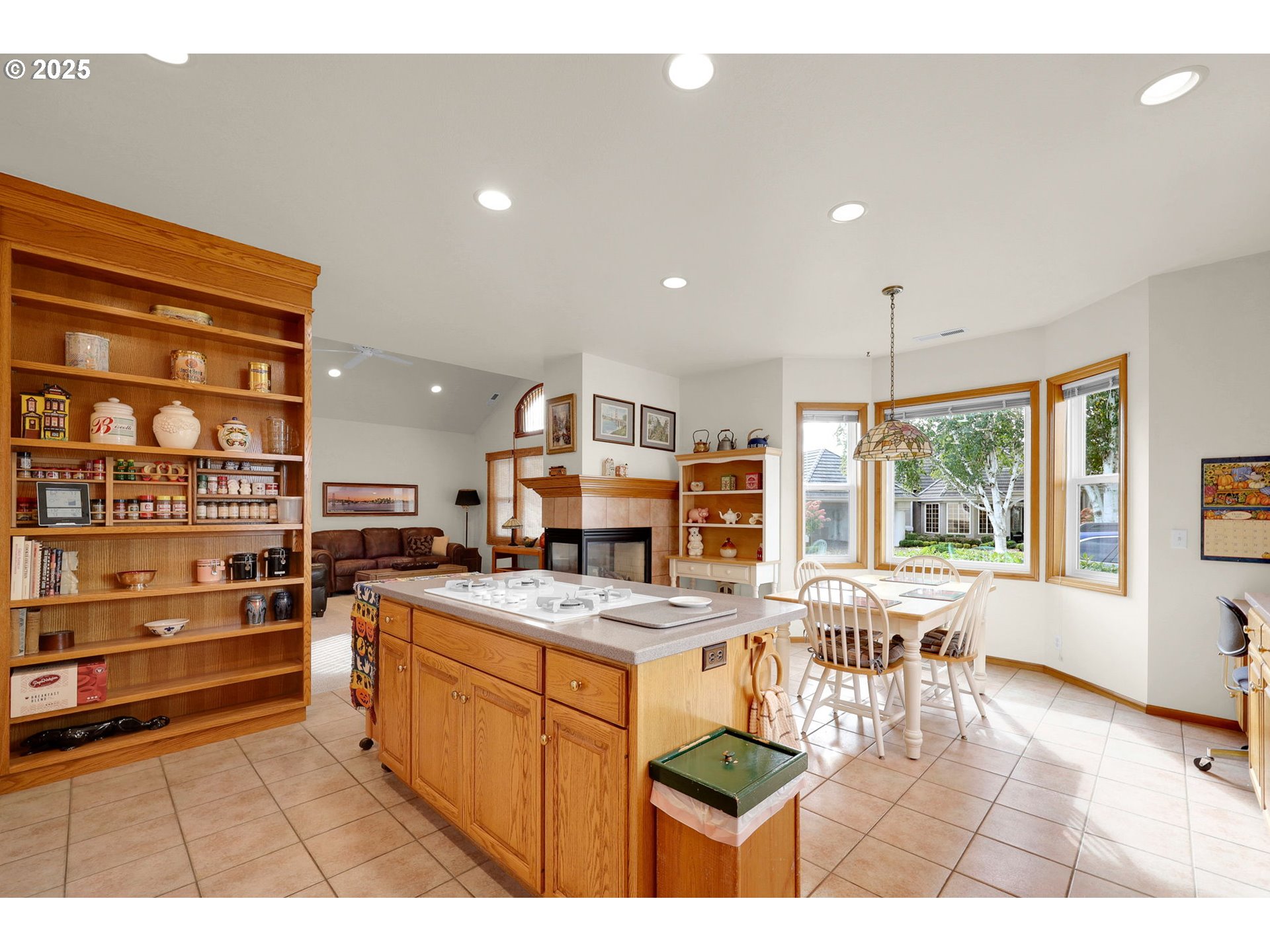 1789 Lake Shore Dr Property Photo 29