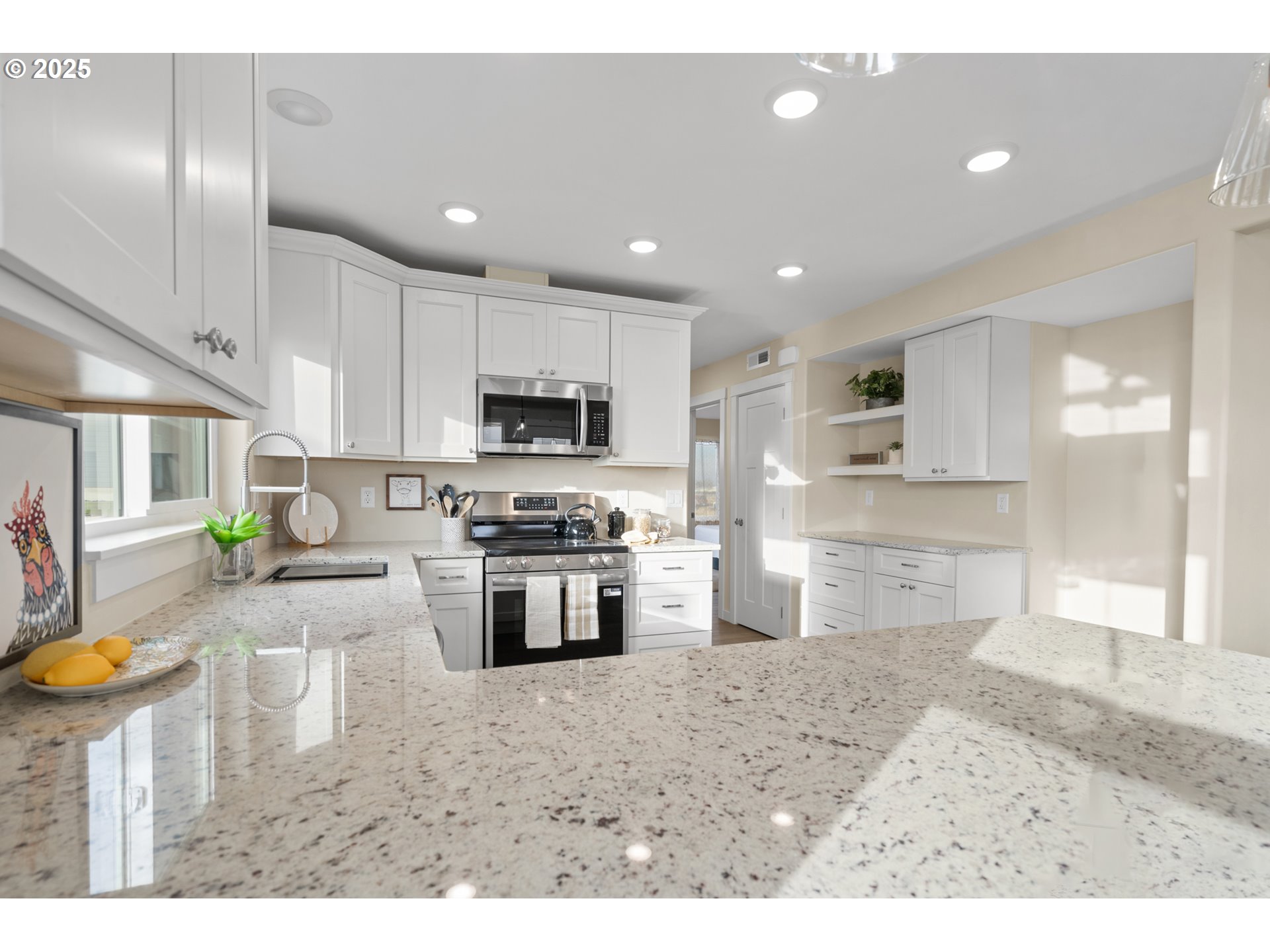 305 Art Kegler Blvd Property Photo 12