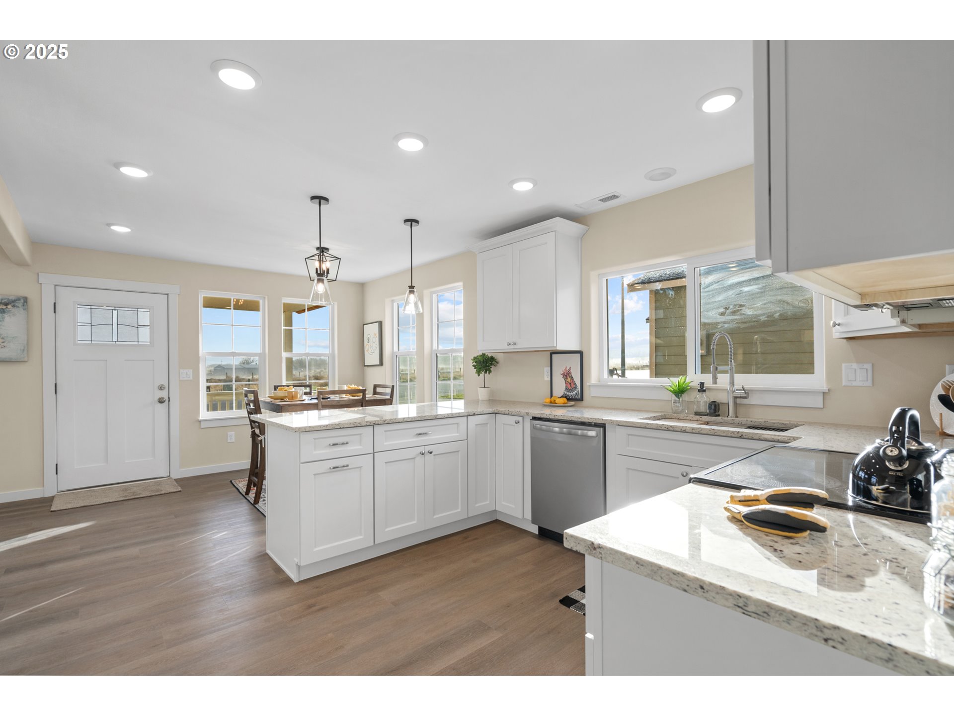 305 Art Kegler Blvd Property Photo 14