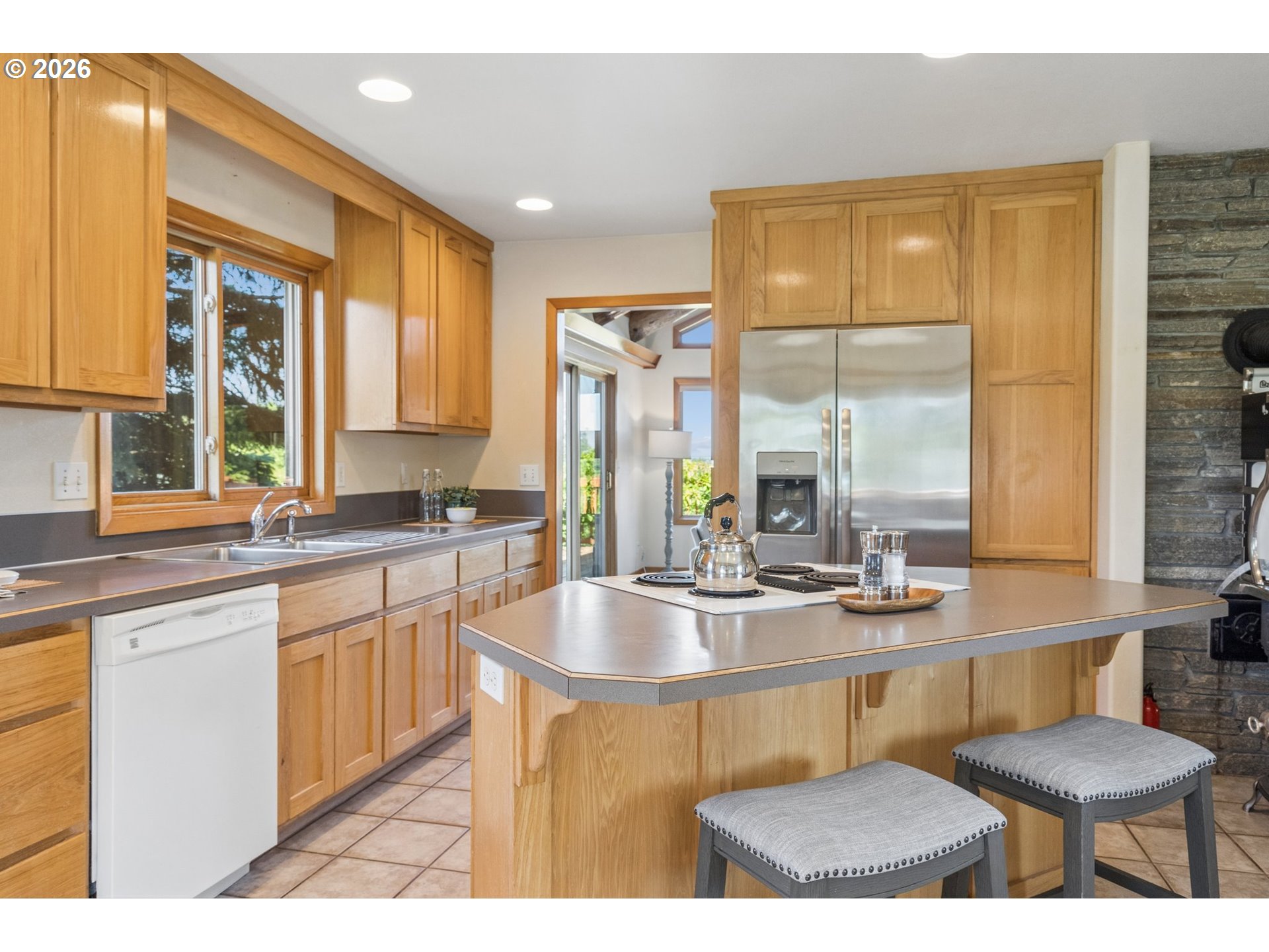 22016 Airport Rd Ne Property Photo 10