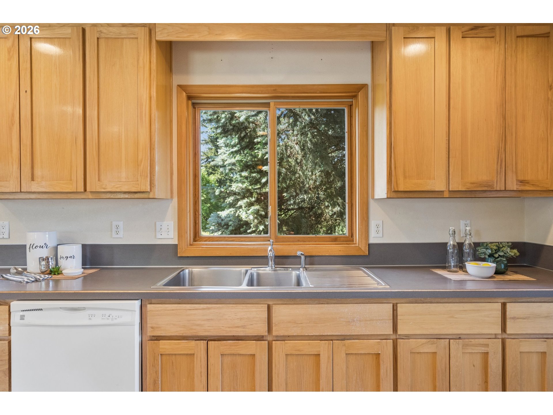 22016 Airport Rd Ne Property Photo 11