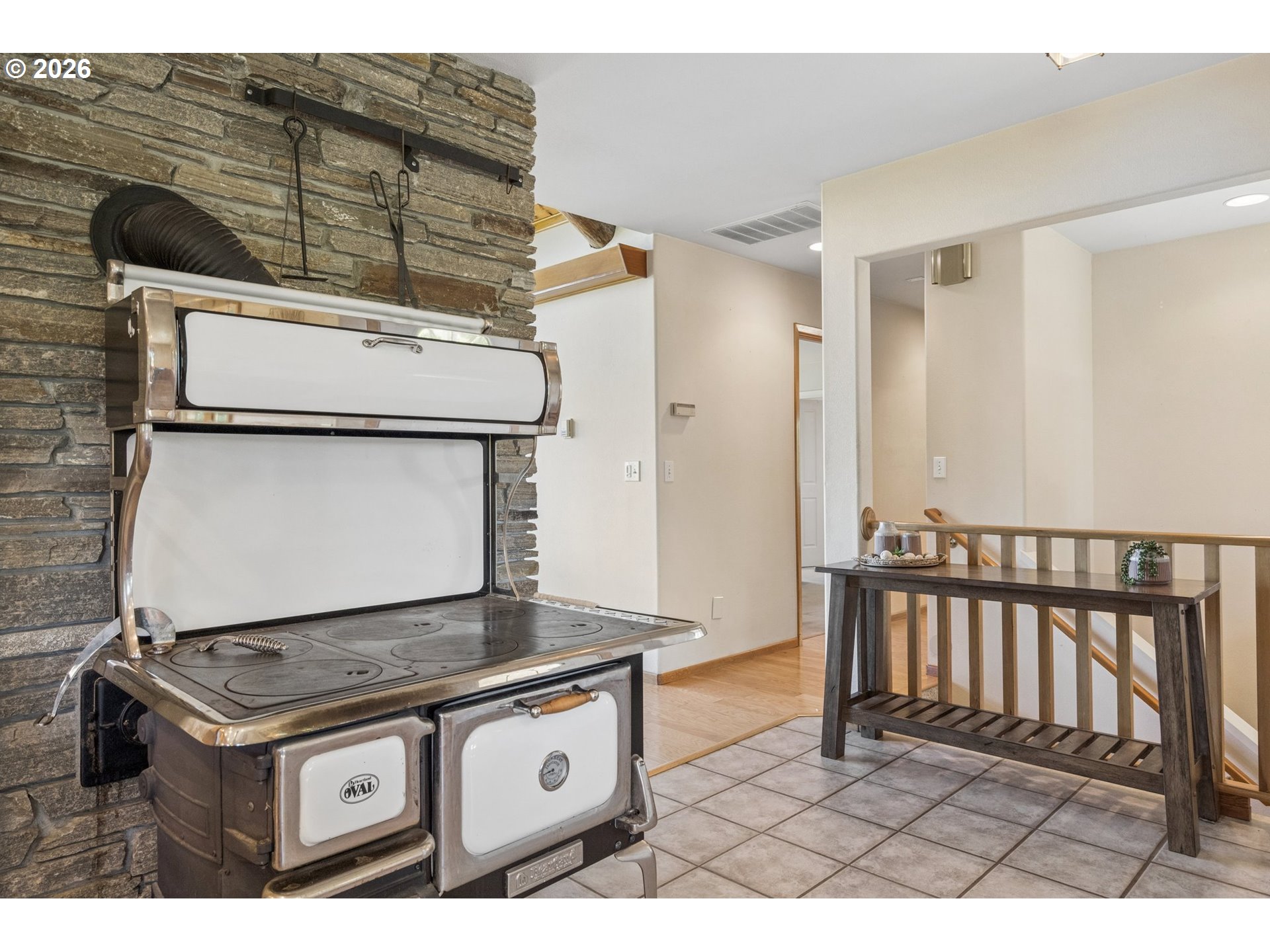 22016 Airport Rd Ne Property Photo 13