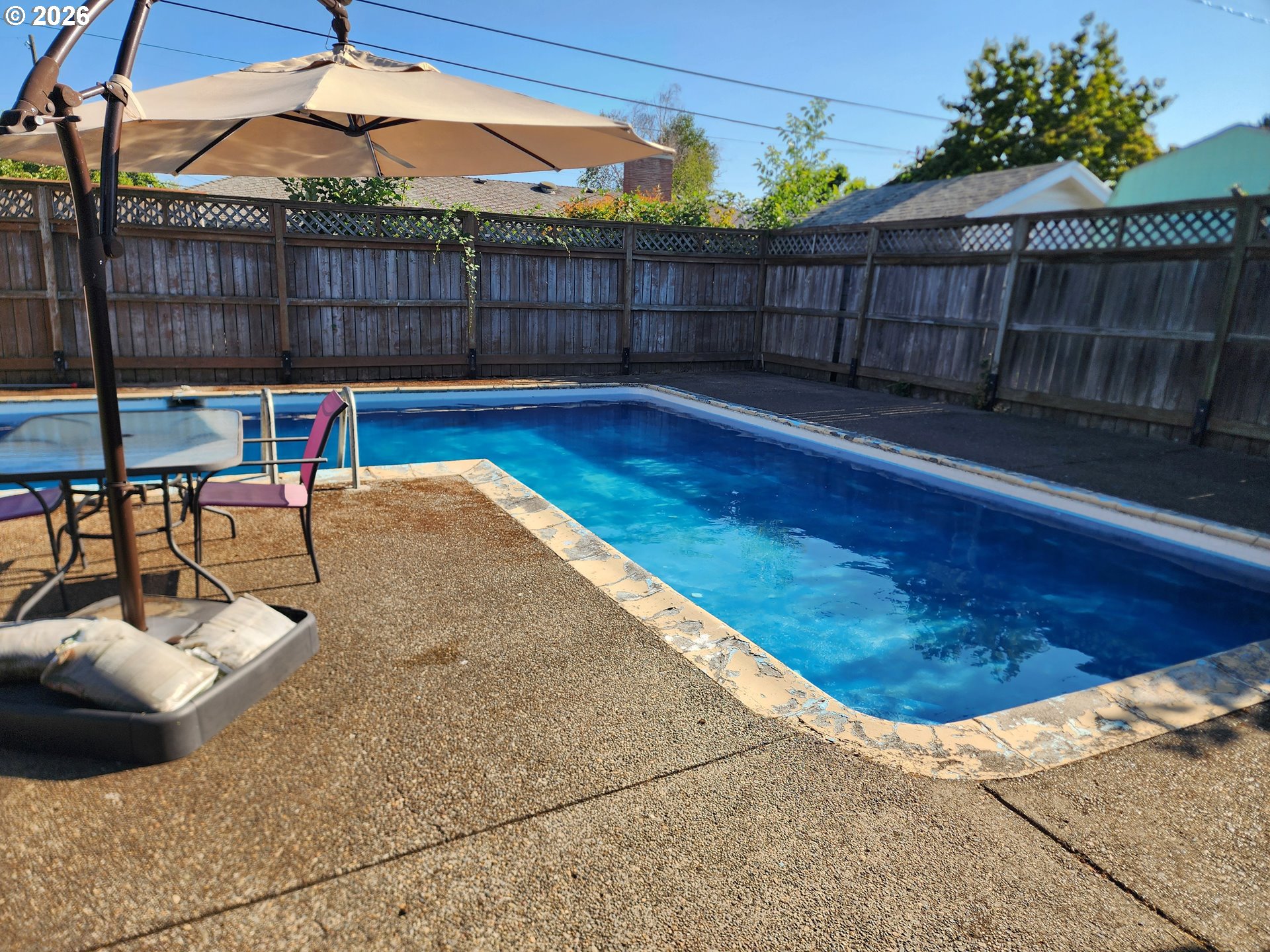 810 Ivy Way Ne Property Photo 4