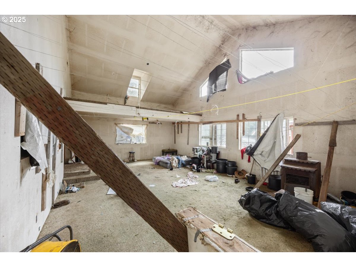571 Briar Ln Property Photo 4