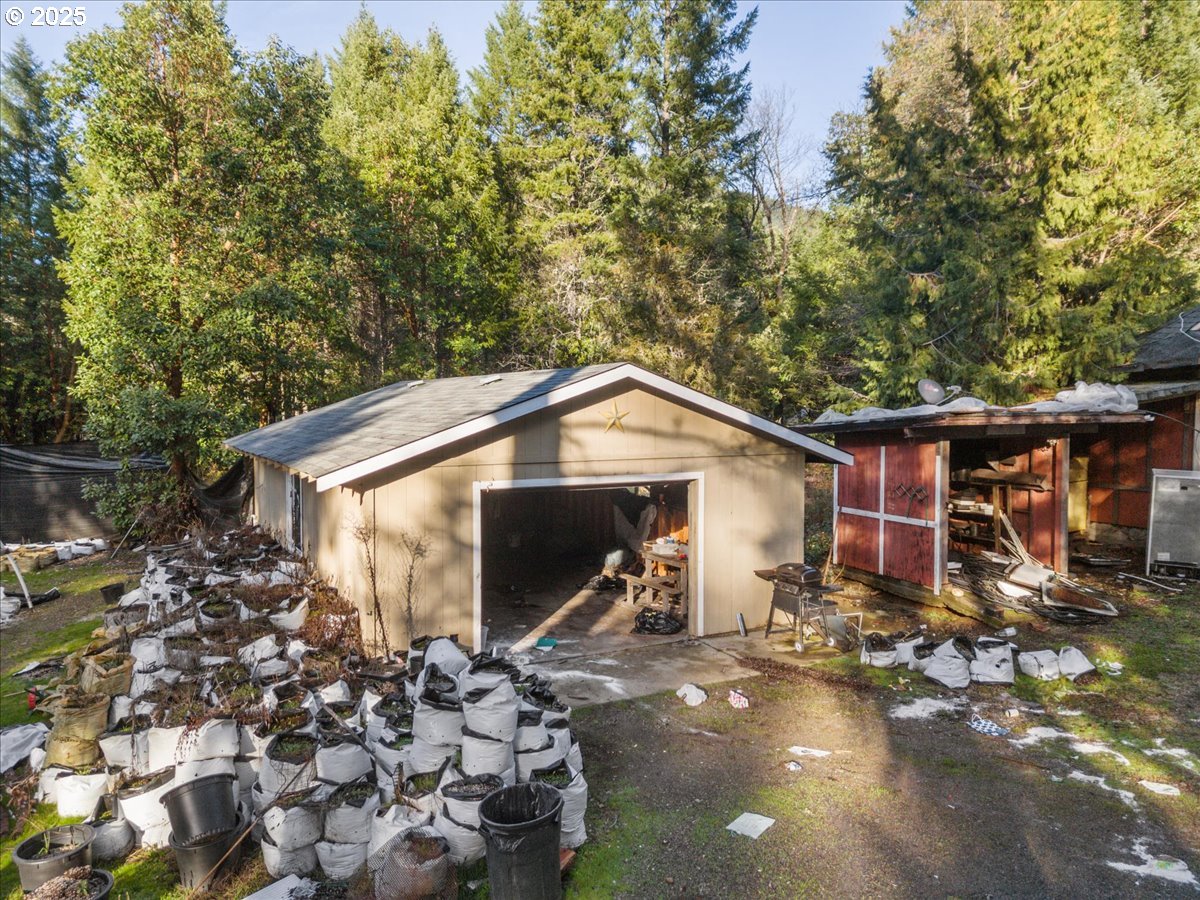 571 Briar Ln Property Photo 17