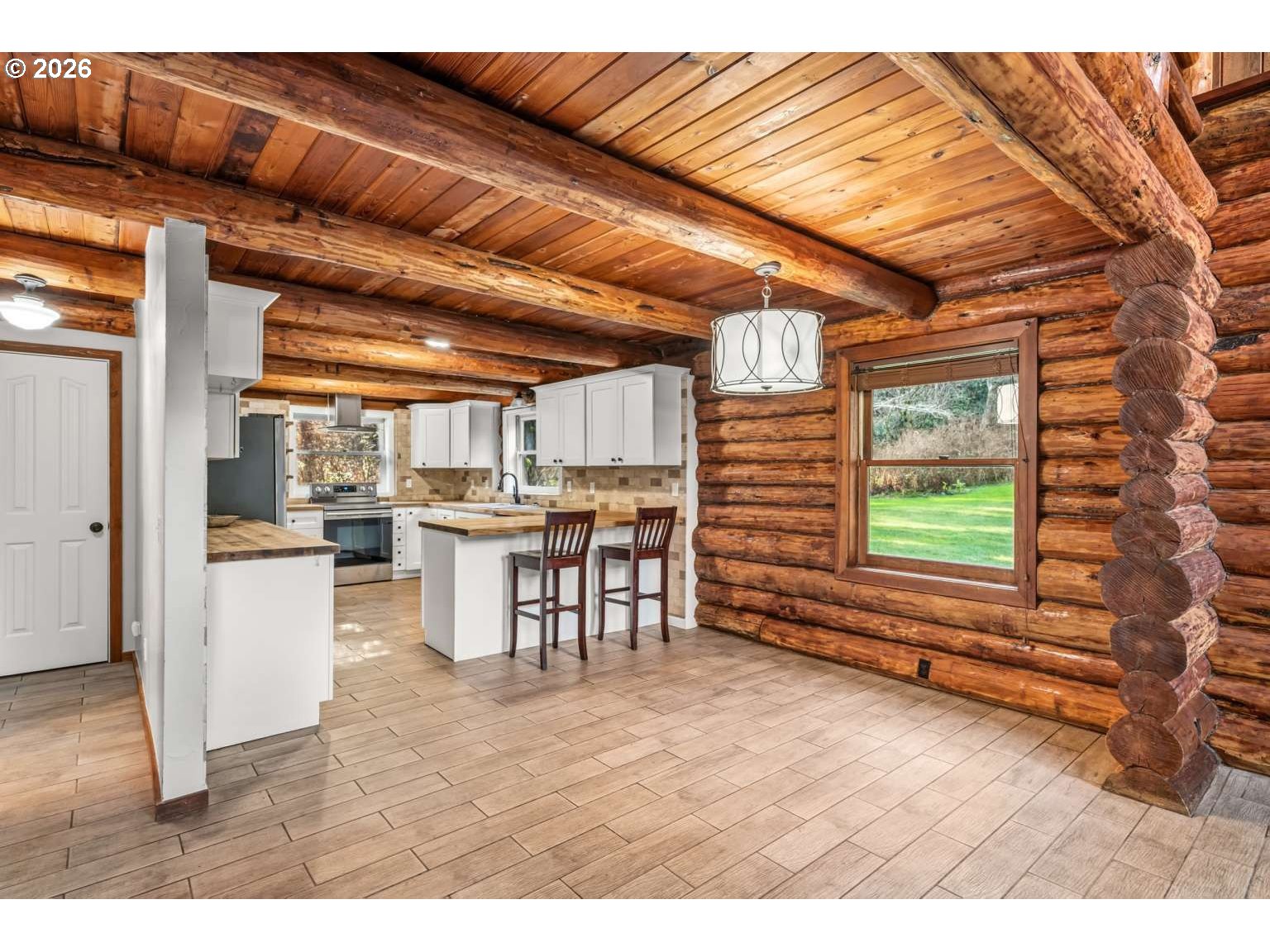 17285 Rustic Ln Property Photo 7