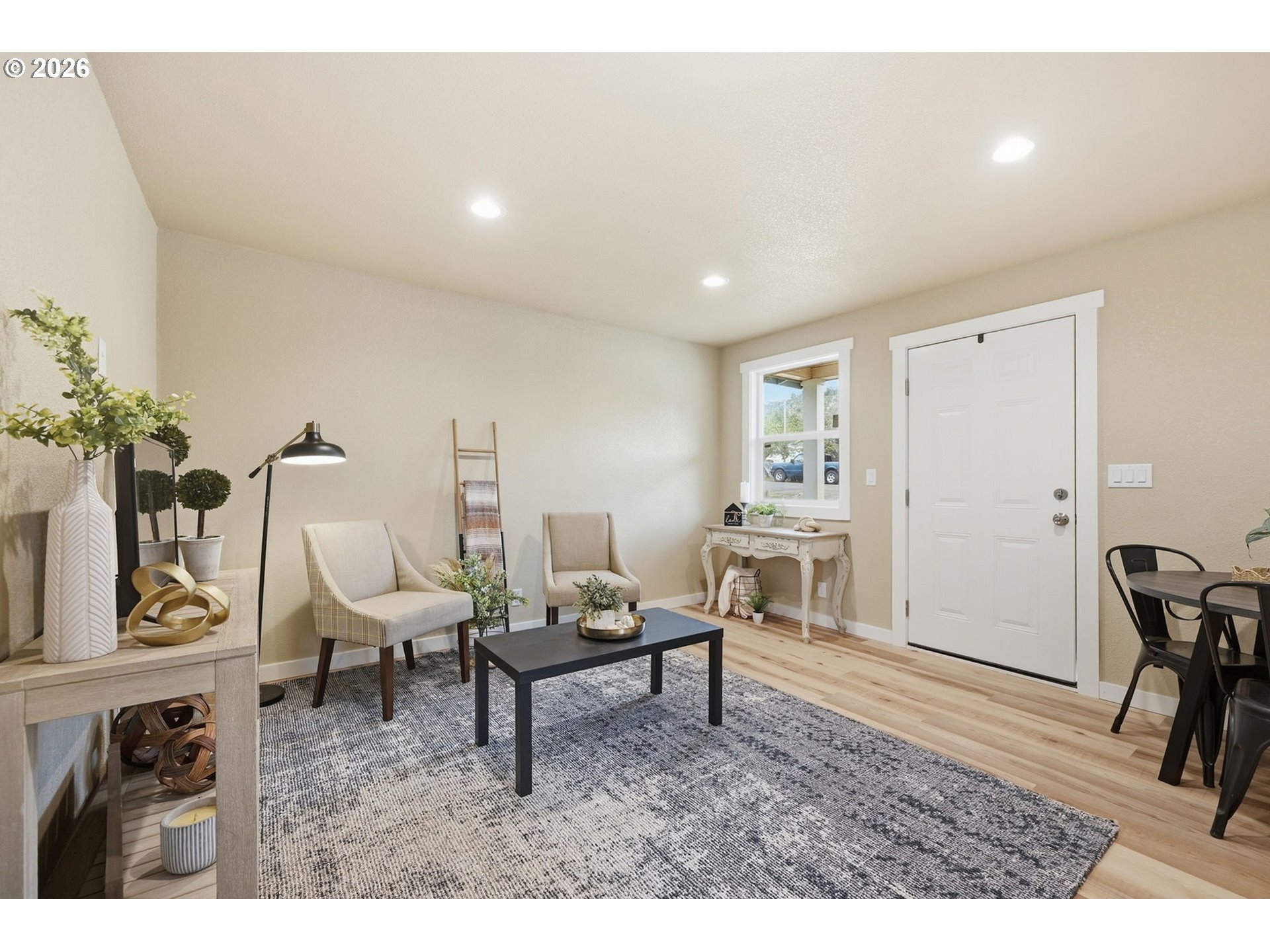 481 N D St Property Photo 4