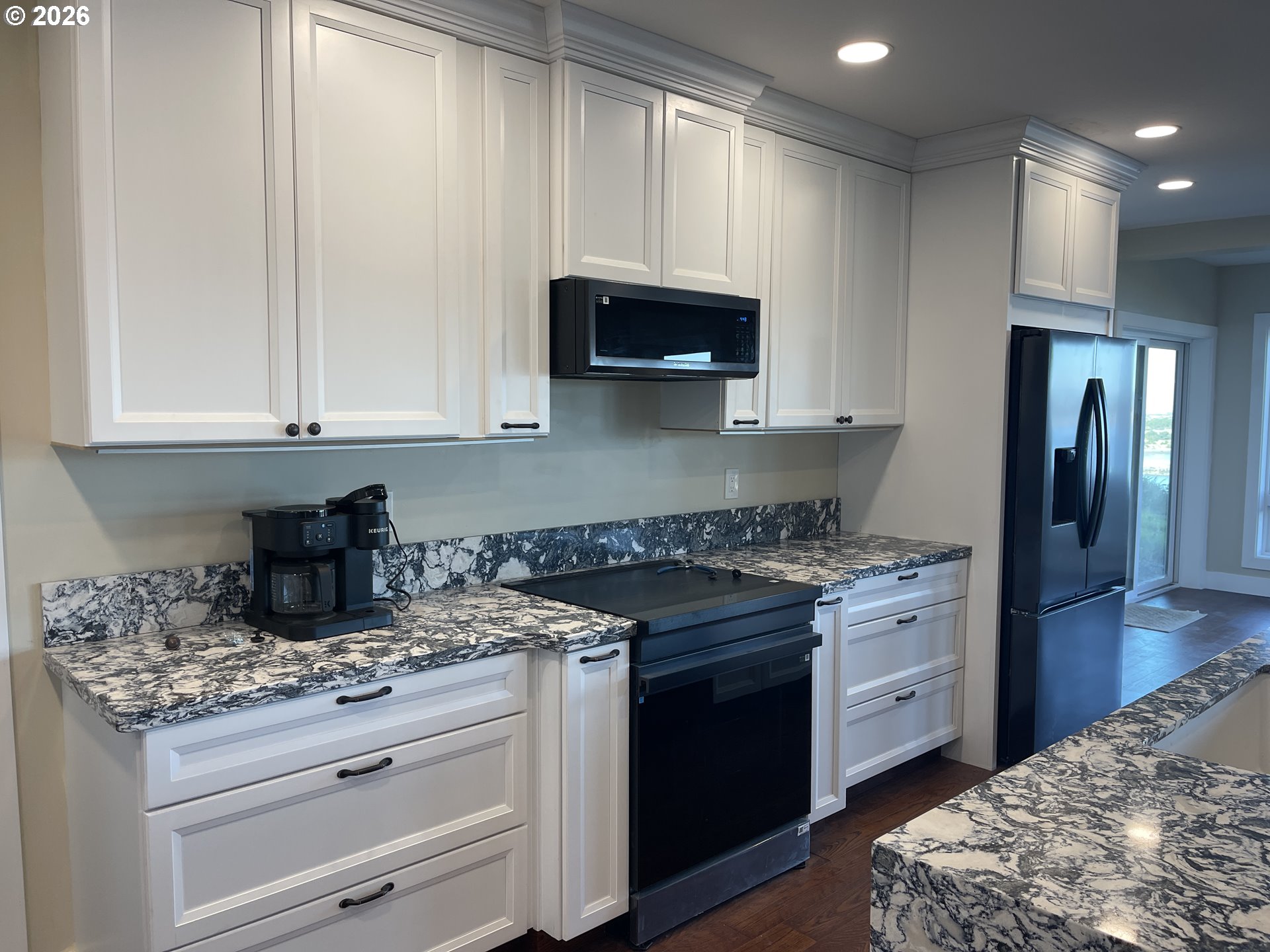 360 2nd St Property Photo 10