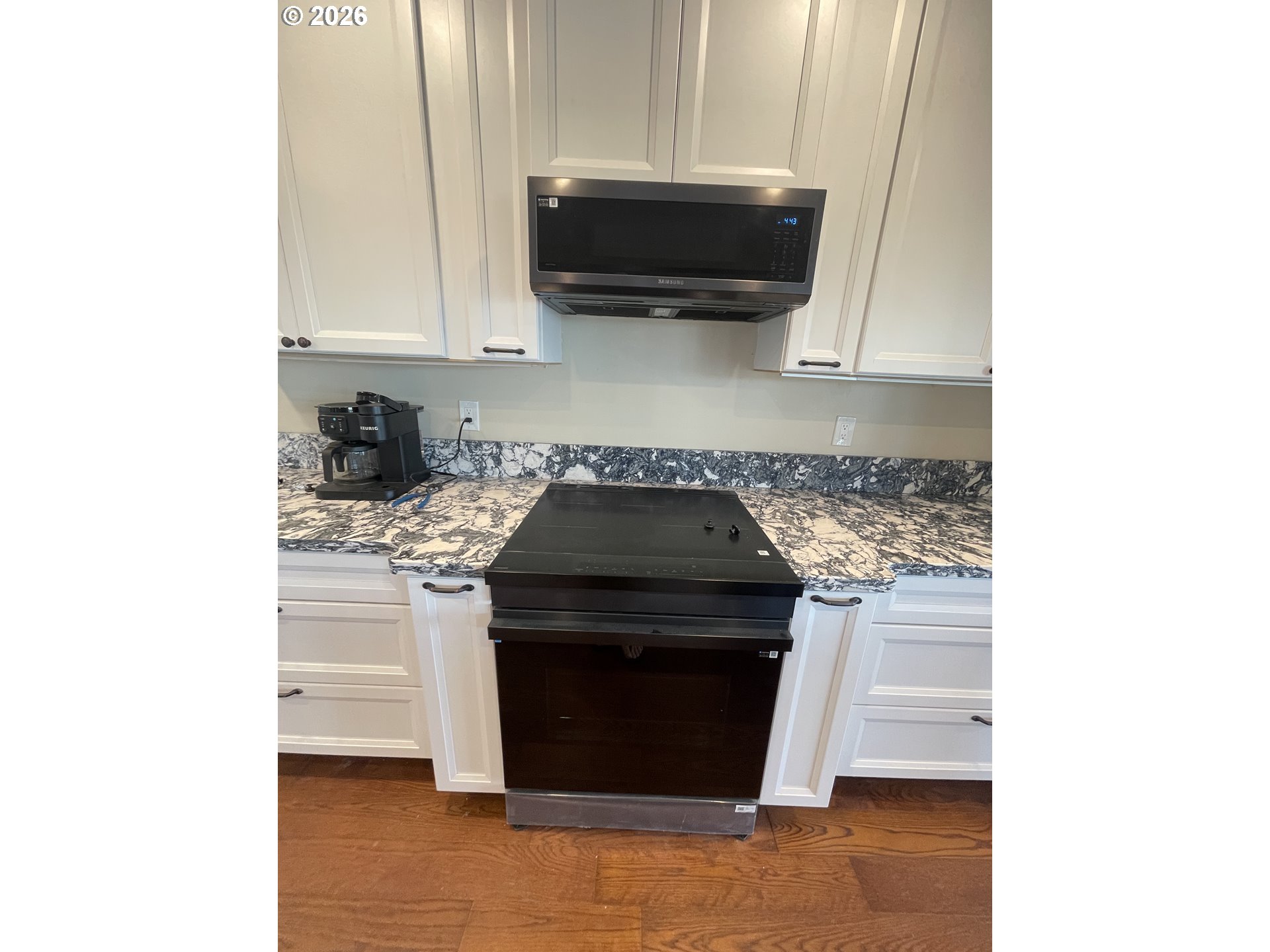 360 2nd St Property Photo 11