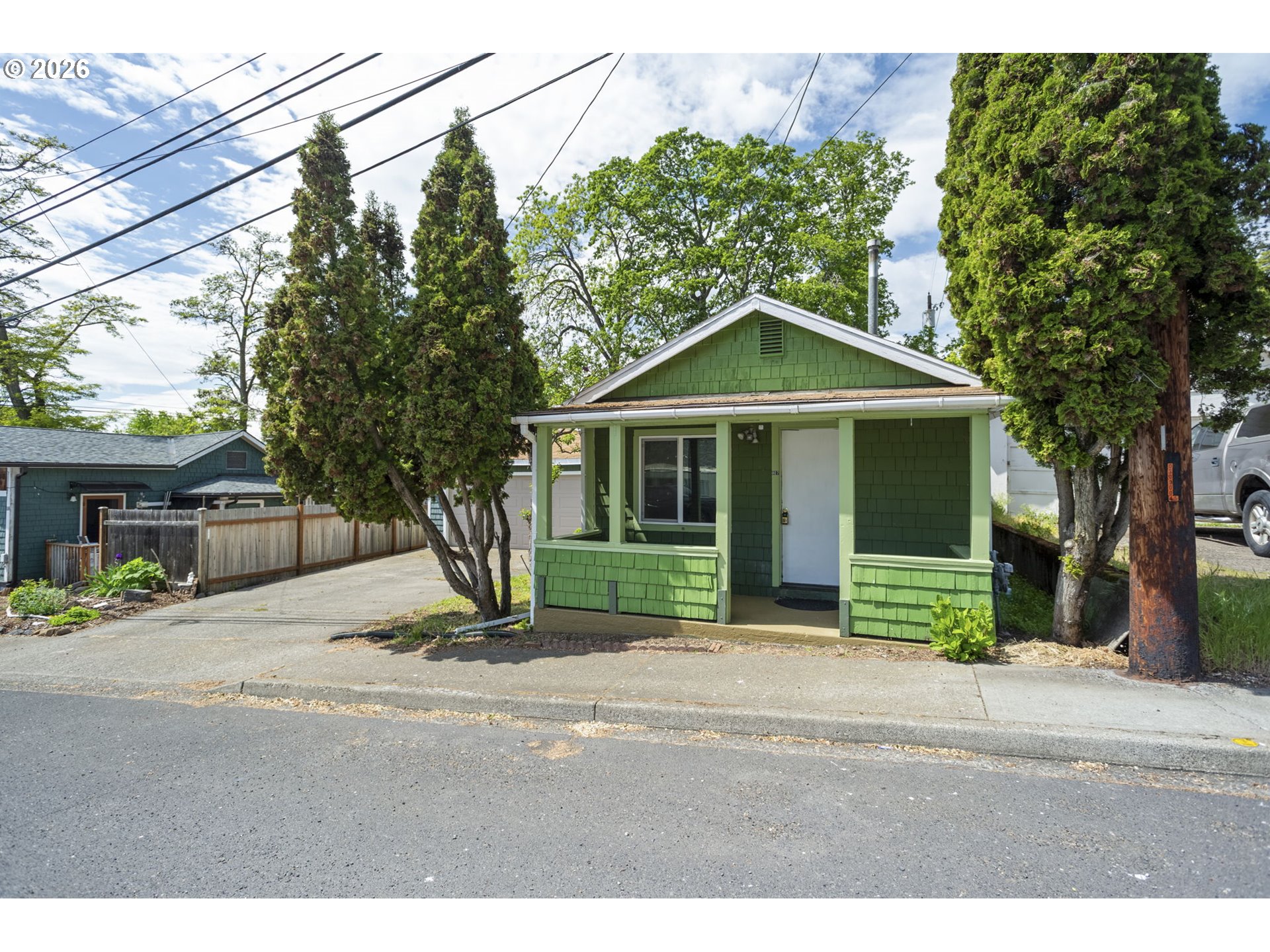 307 N Ash St Property Photo 4