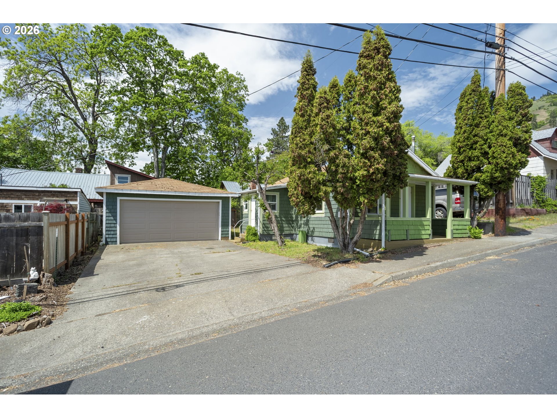 307 N Ash St Property Photo 5