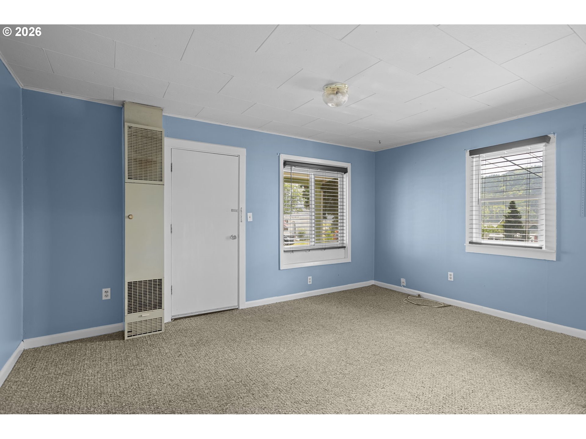 307 N Ash St Property Photo 8