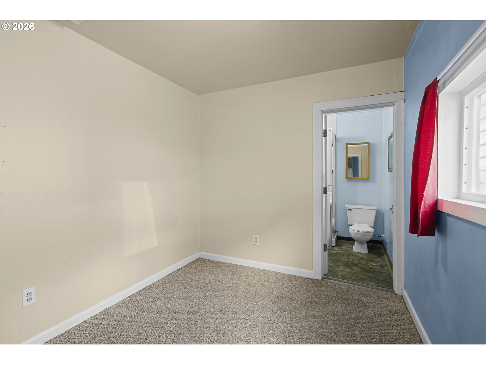 307 N Ash St Property Photo 11