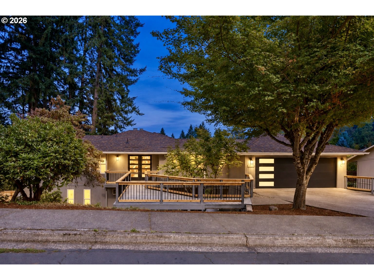 2355 Panorama Dr Property Photo 1