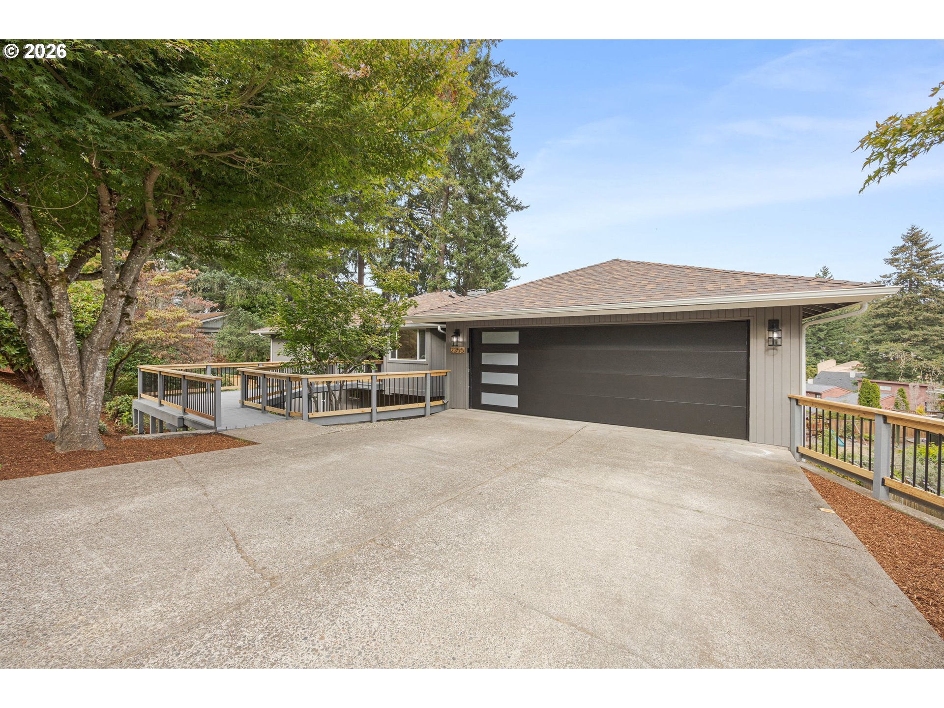 2355 Panorama Dr Property Photo 4