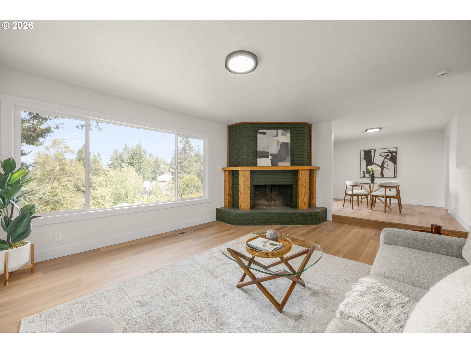 2355 Panorama Dr Property Photo 16