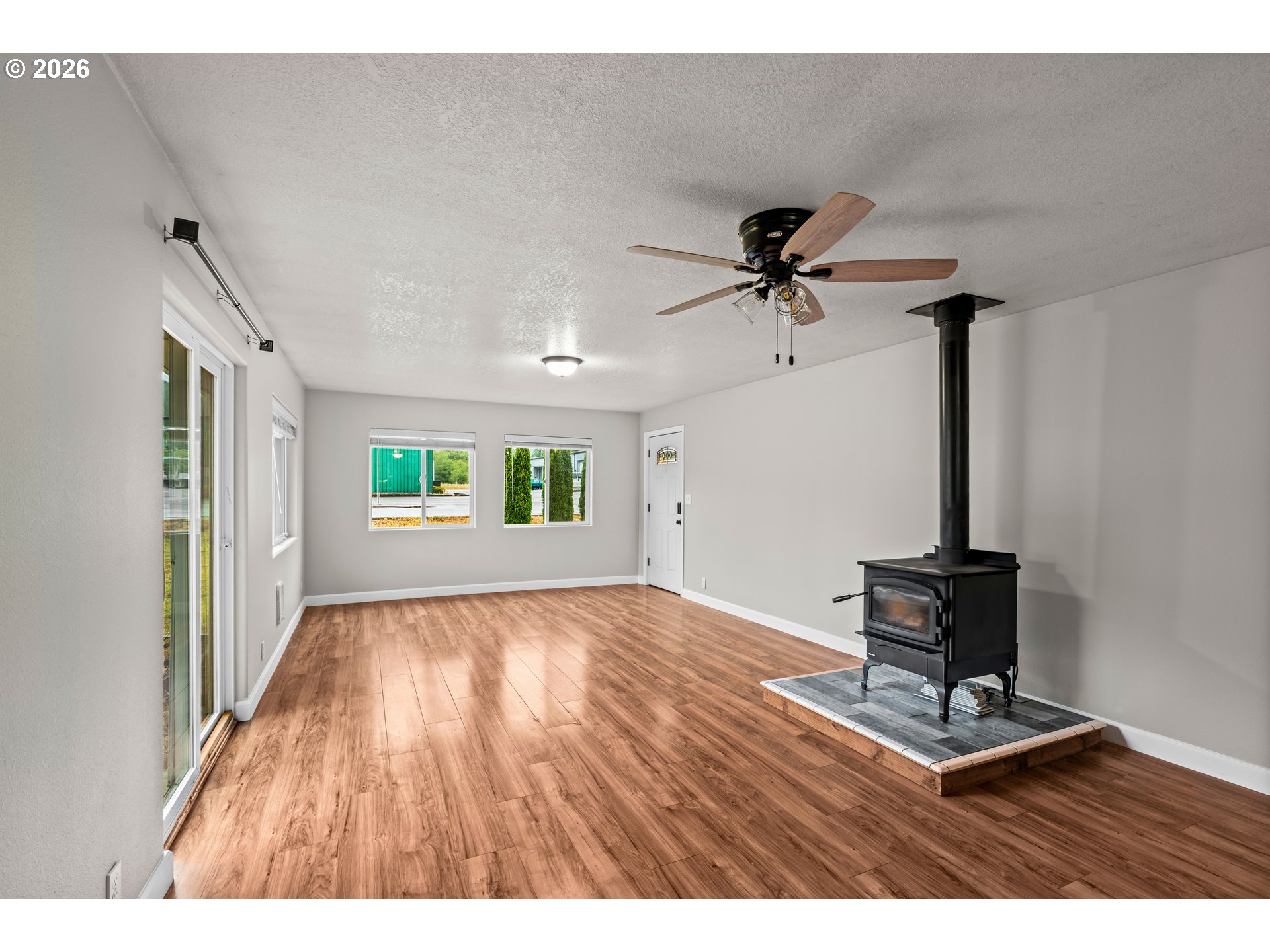 117 E B Ave Property Photo 4