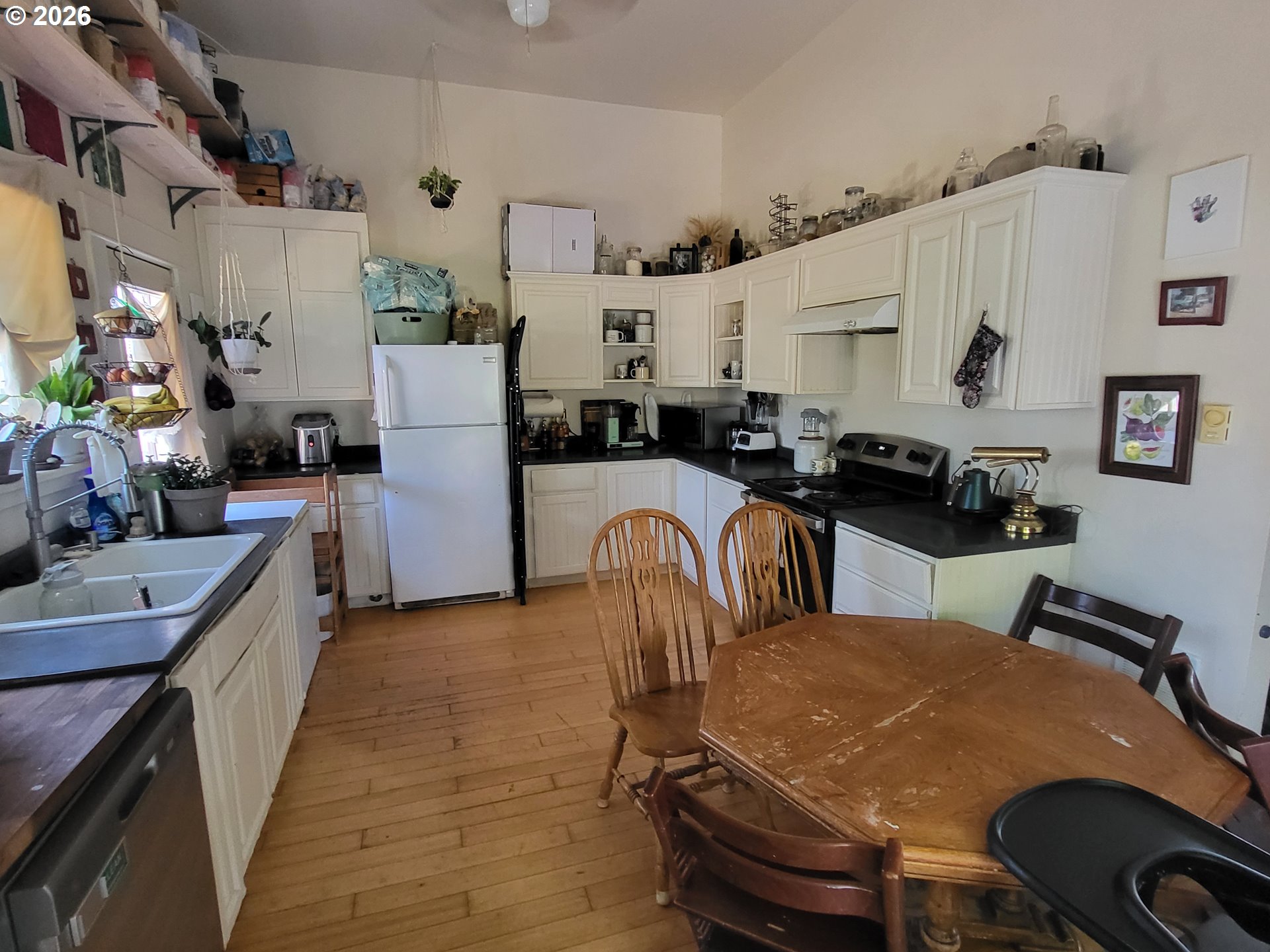 204 First St Property Photo 6