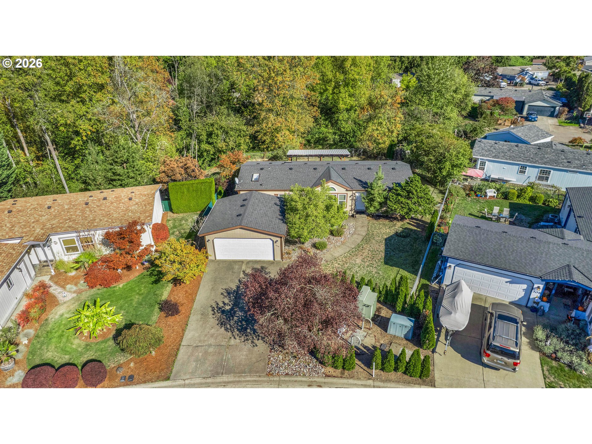 1655 S Elm St Property Photo 3