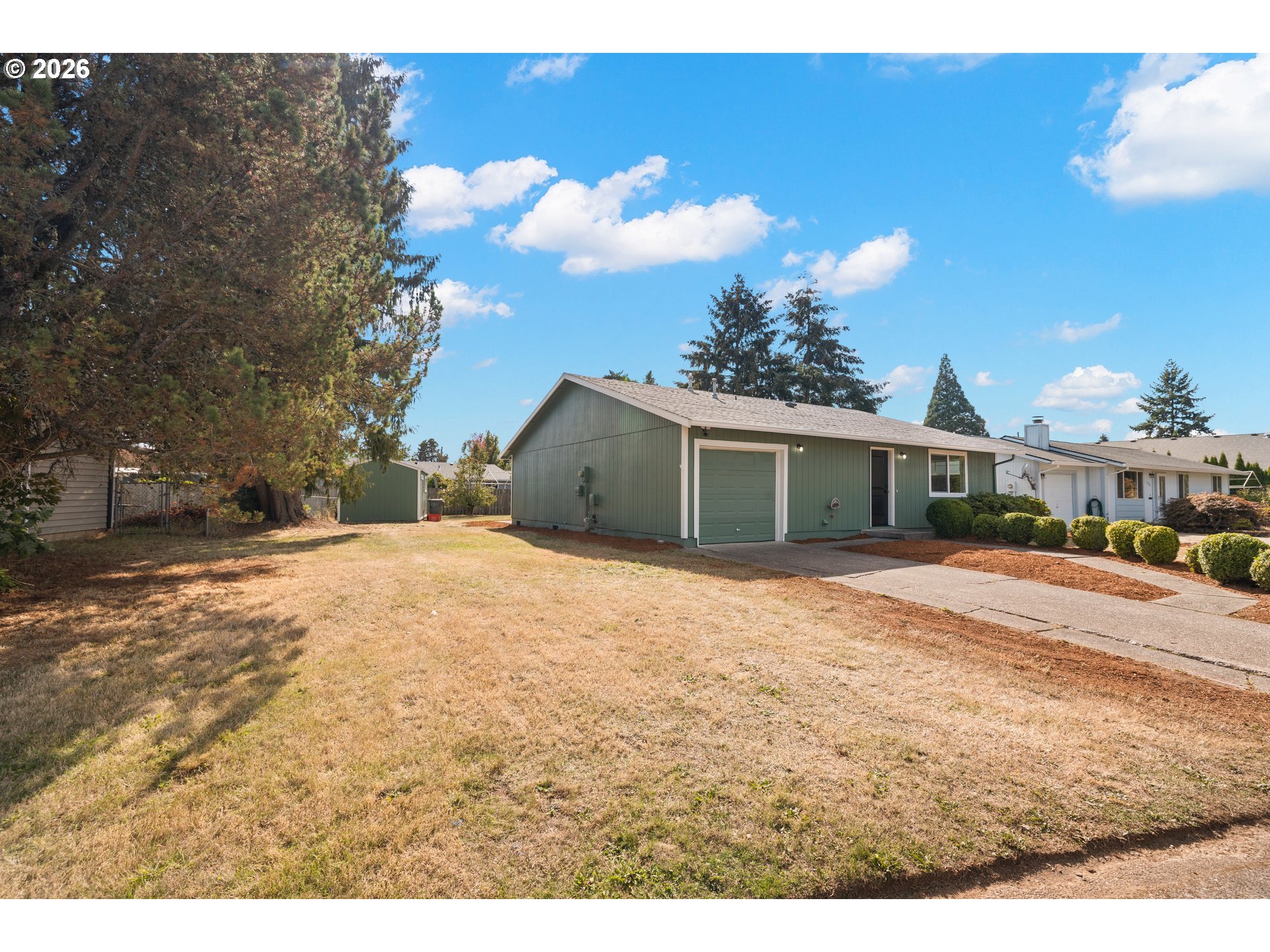 2255 S Dogwood St Property Photo 3