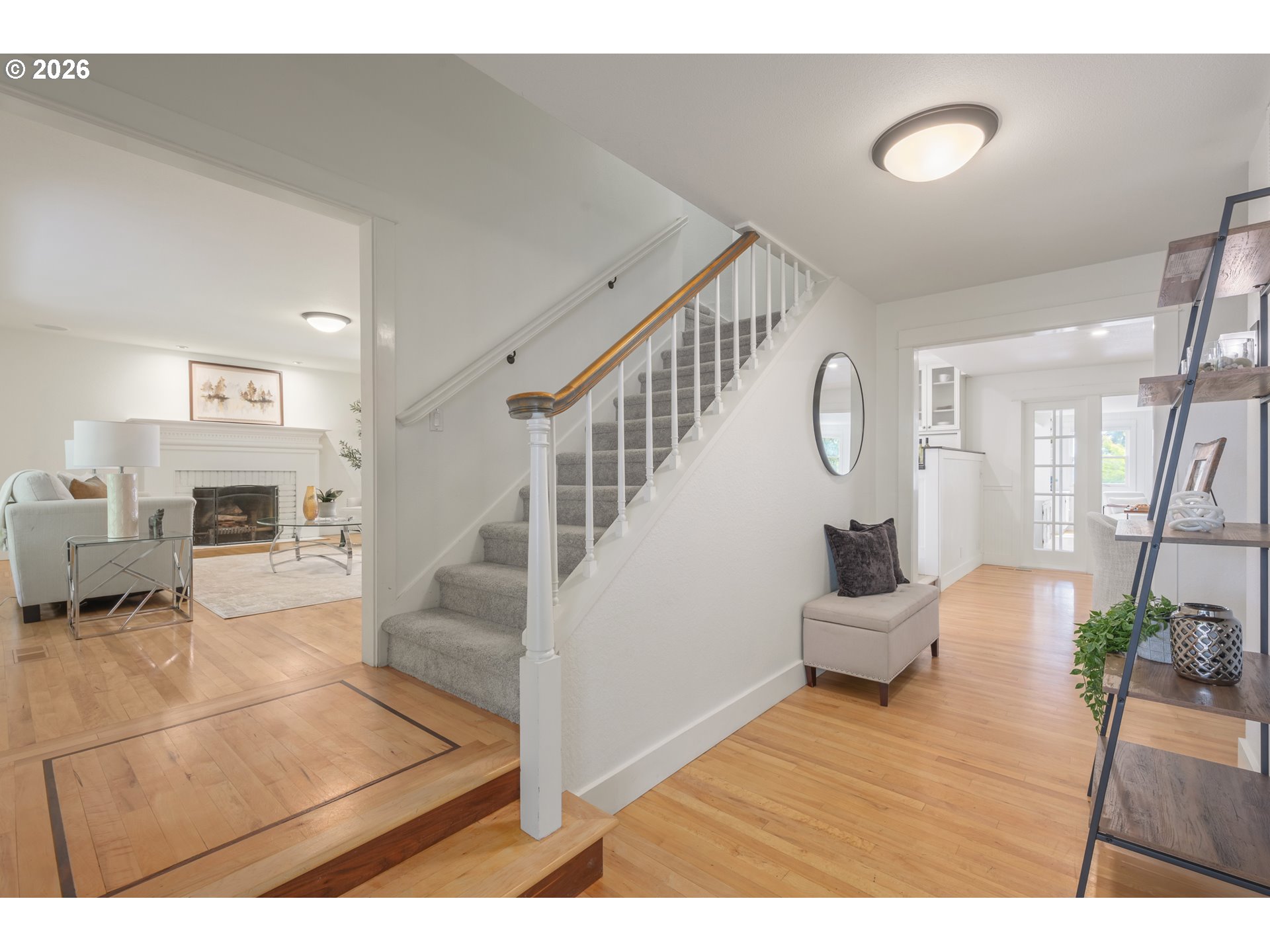 2145 Floral Hill Dr Property Photo 3