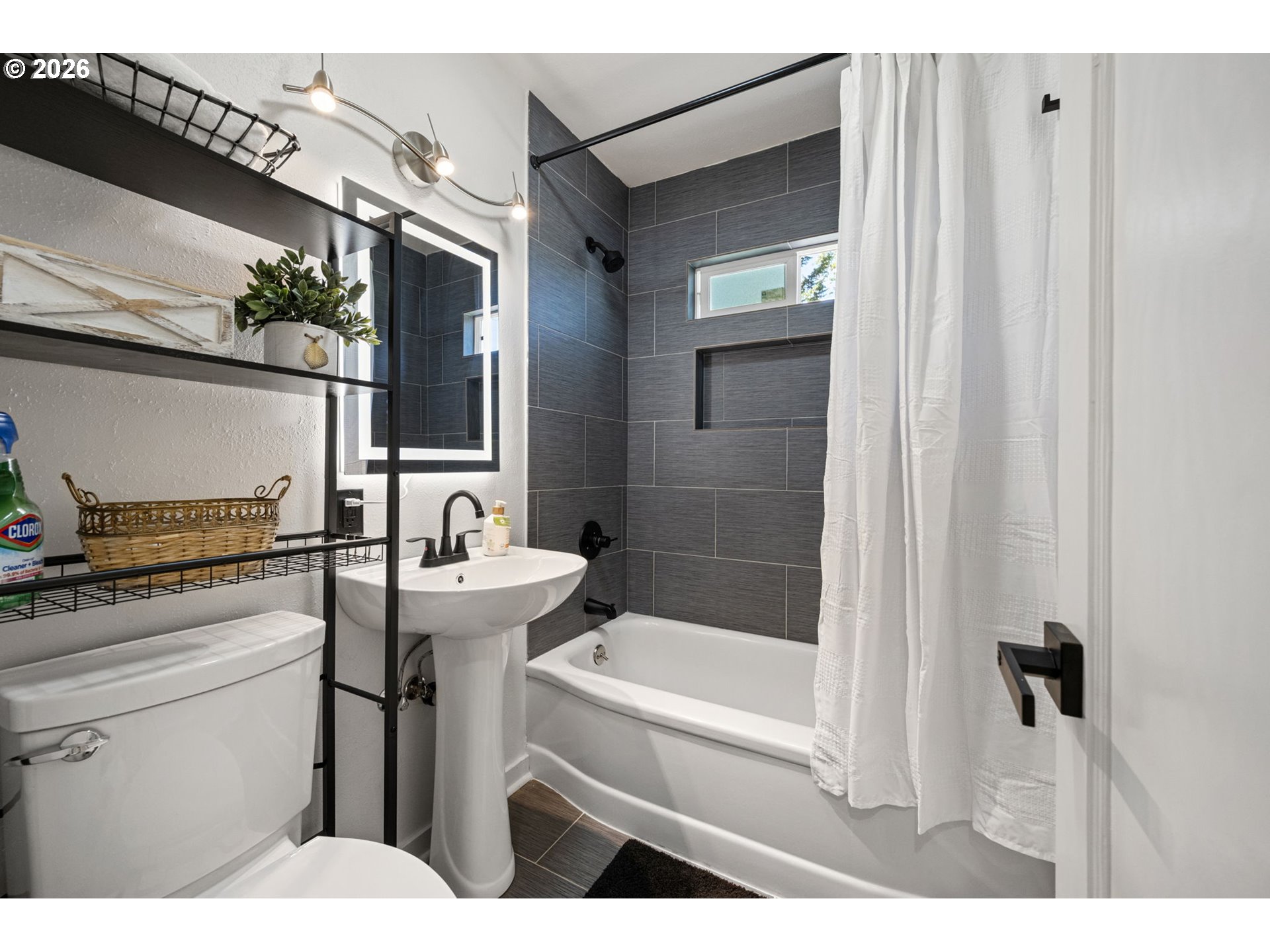 1510 Wilson St Property Photo 16