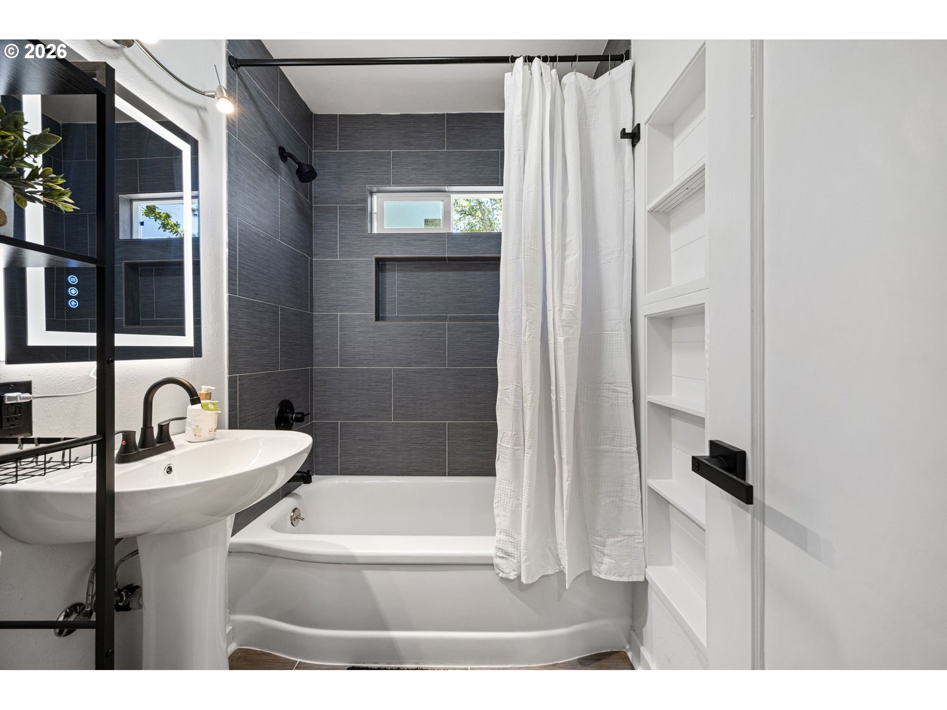 1510 Wilson St Property Photo 17