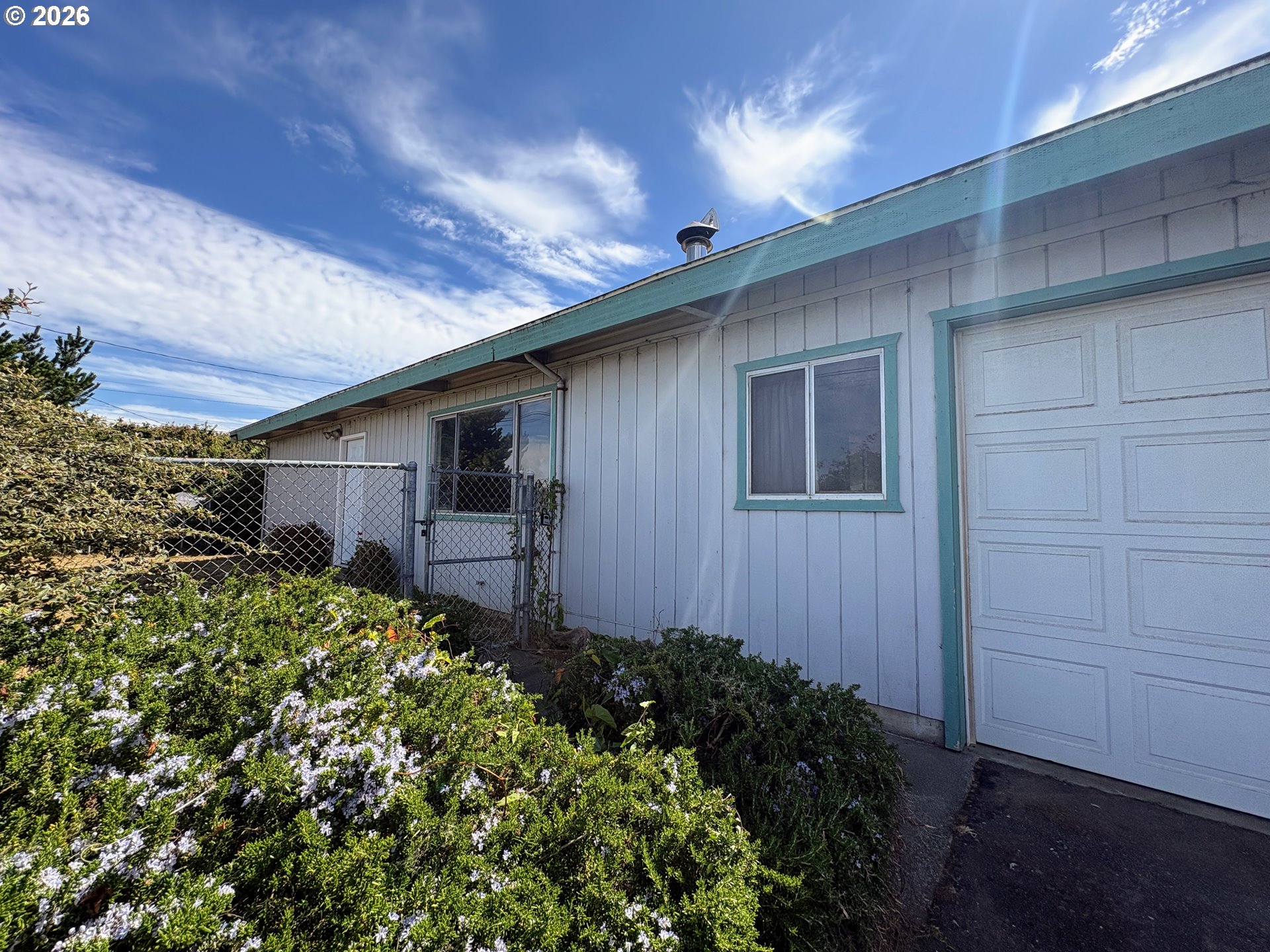 29835 Hillcrest St Property Photo 1