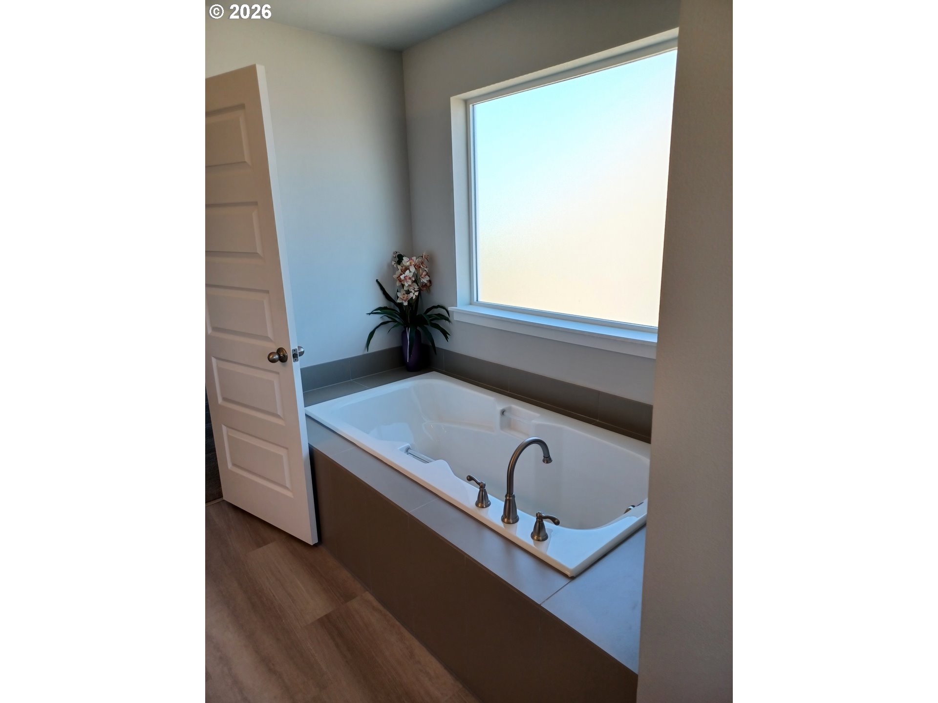 745 E Wilson St Property Photo 11