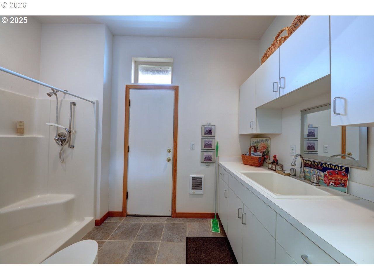 500 Farrell Ct Property Photo 8