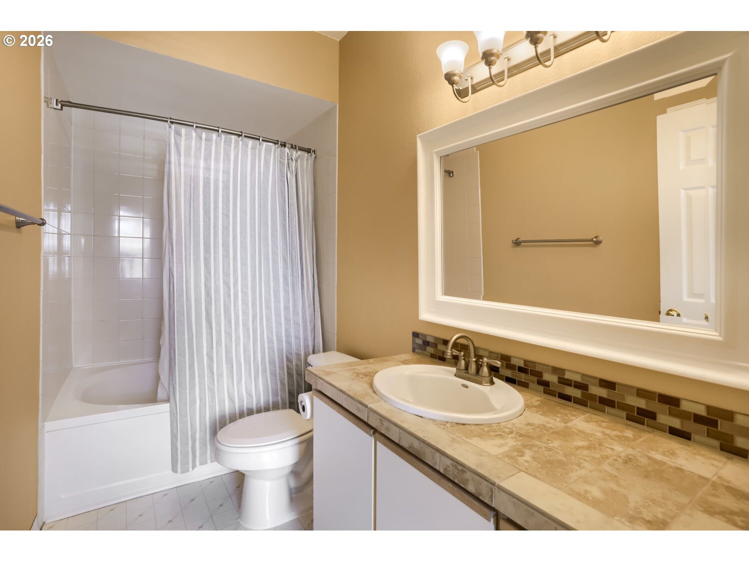 1231 Ne Horizon Loop 209 Property Photo 20