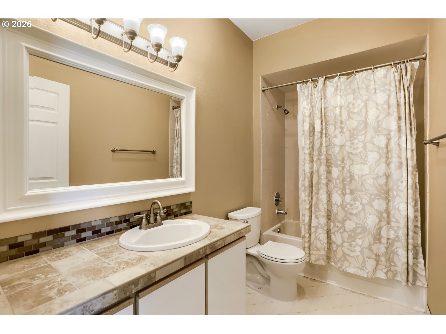1231 Ne Horizon Loop 209 Property Photo 23