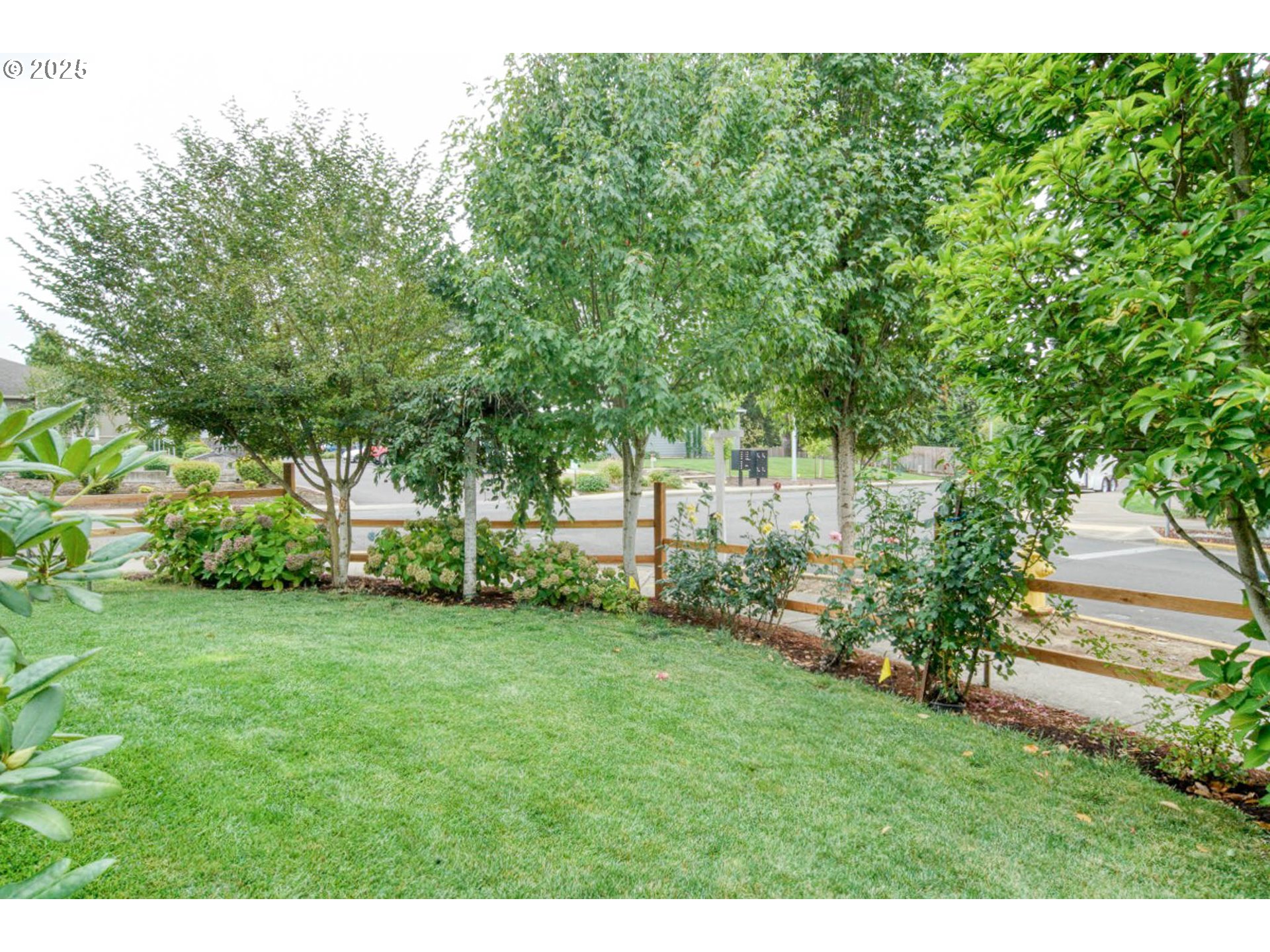 3228 Ne Daffodil Dr Property Photo 7
