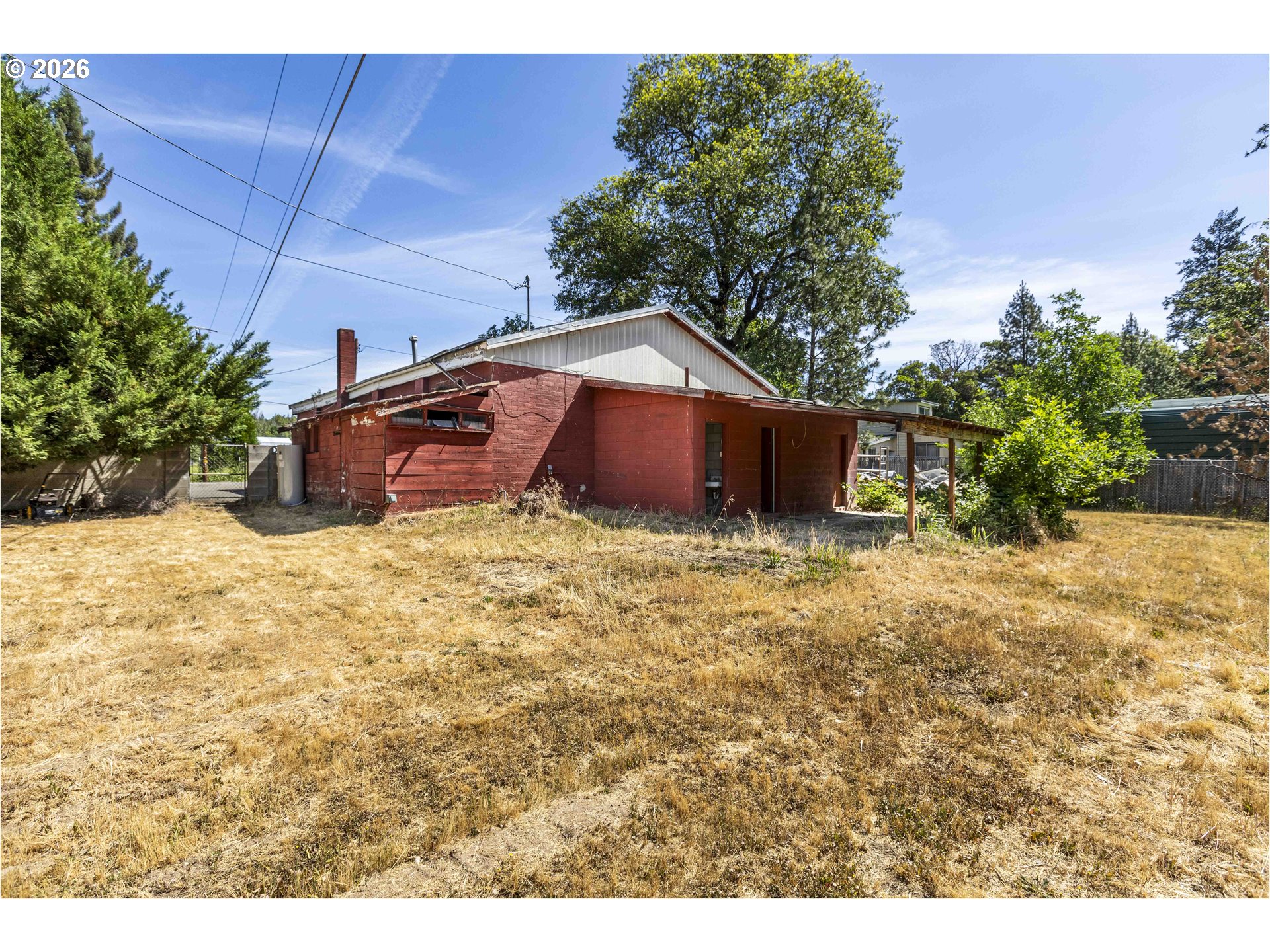 8622 E Evans Creek Rd Property Photo 4