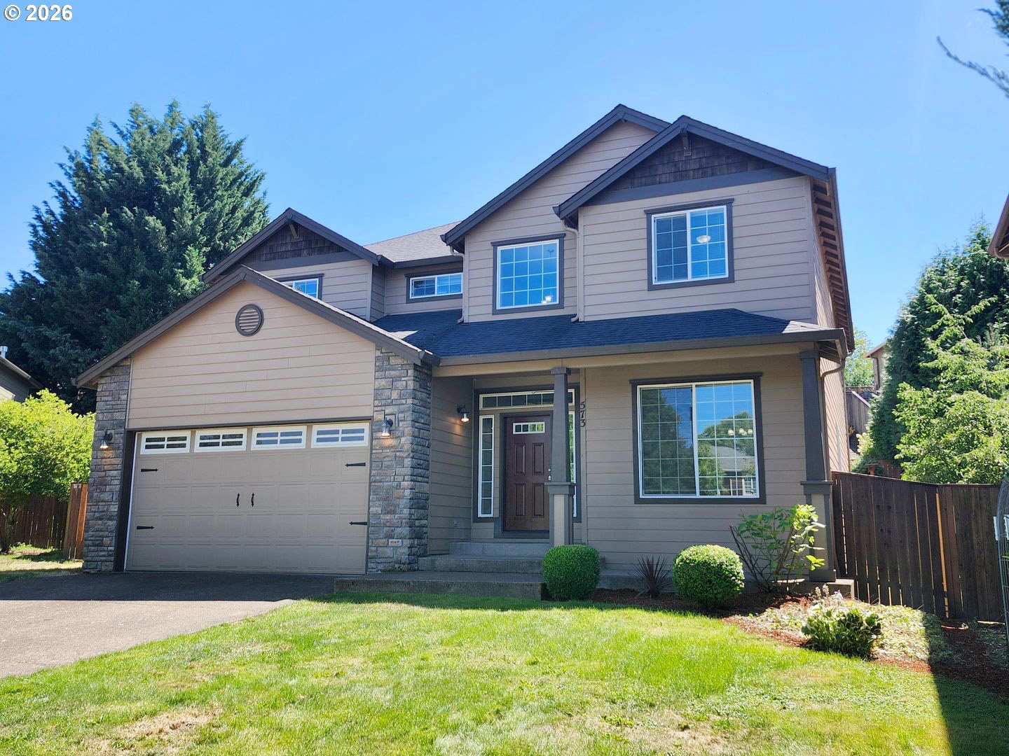 573 E 13TH PL