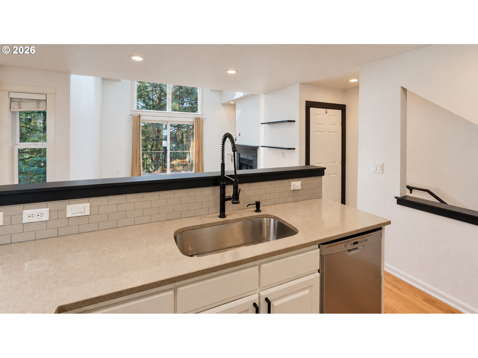 10260 Nw Alder Grove Ln Property Photo 6
