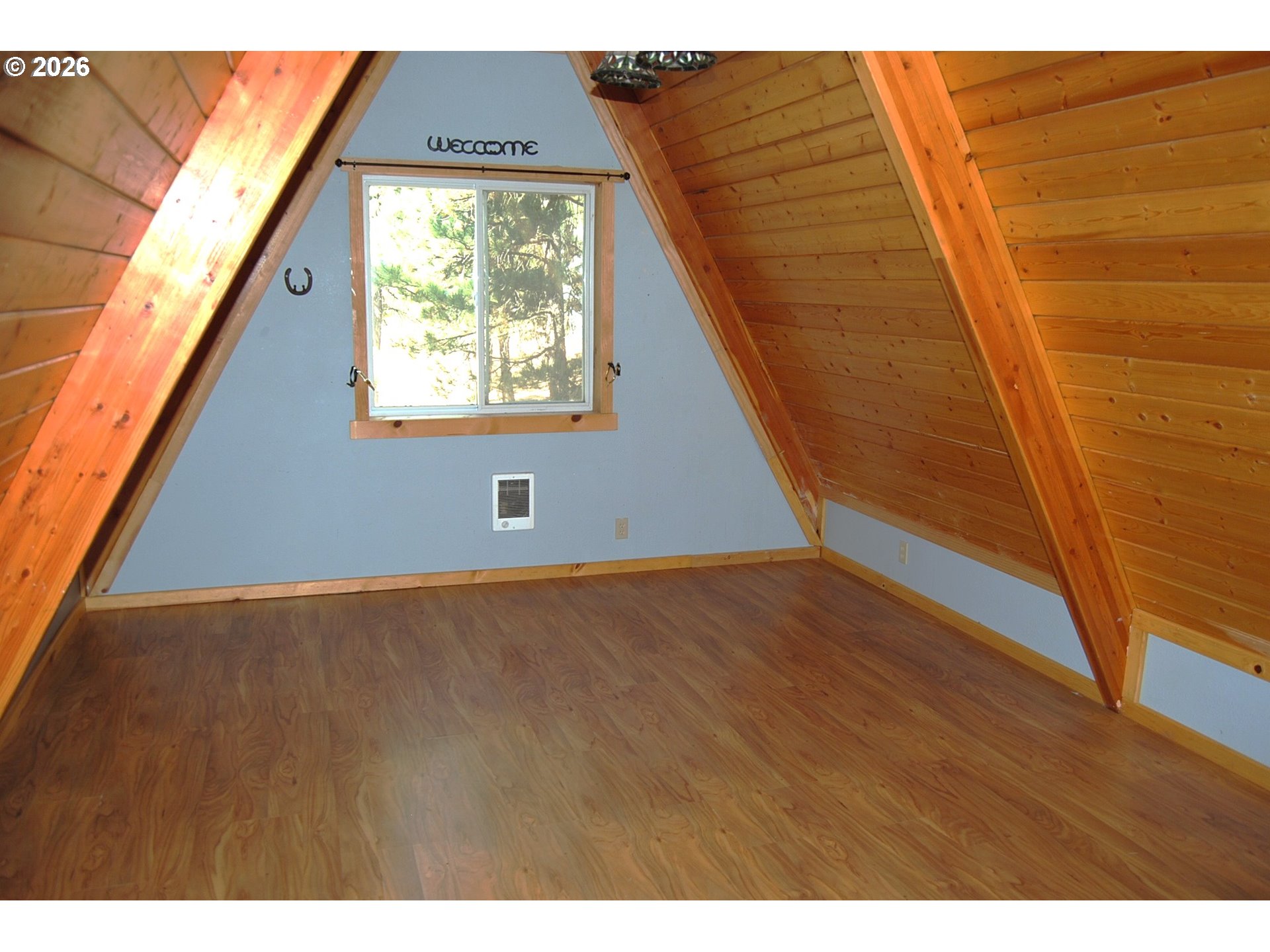 341 E Clifford St Property Photo 24