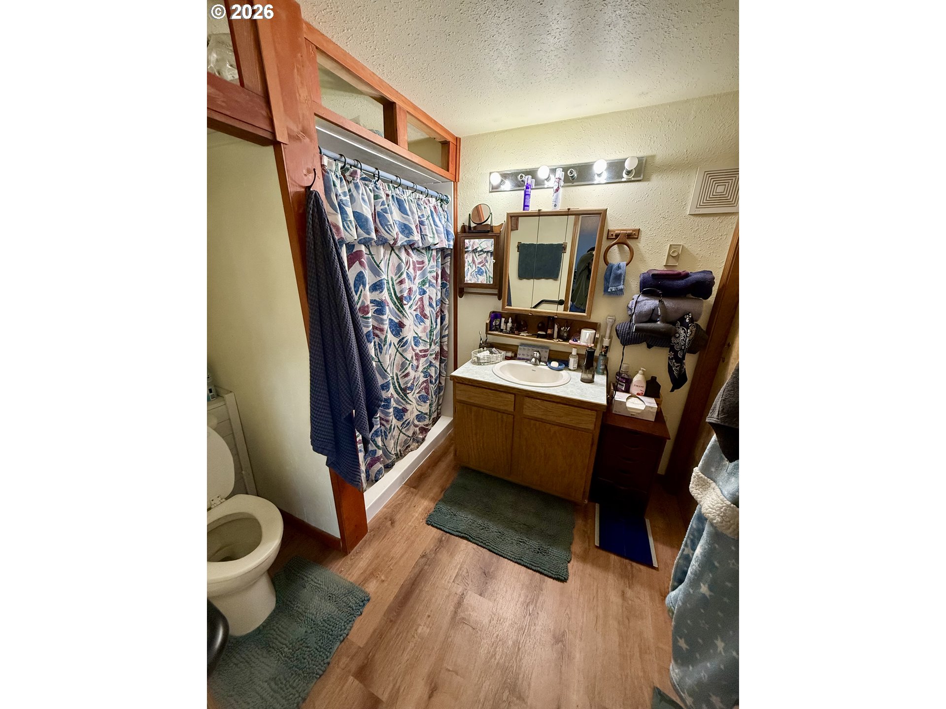 103 W 4th St Property Photo 18