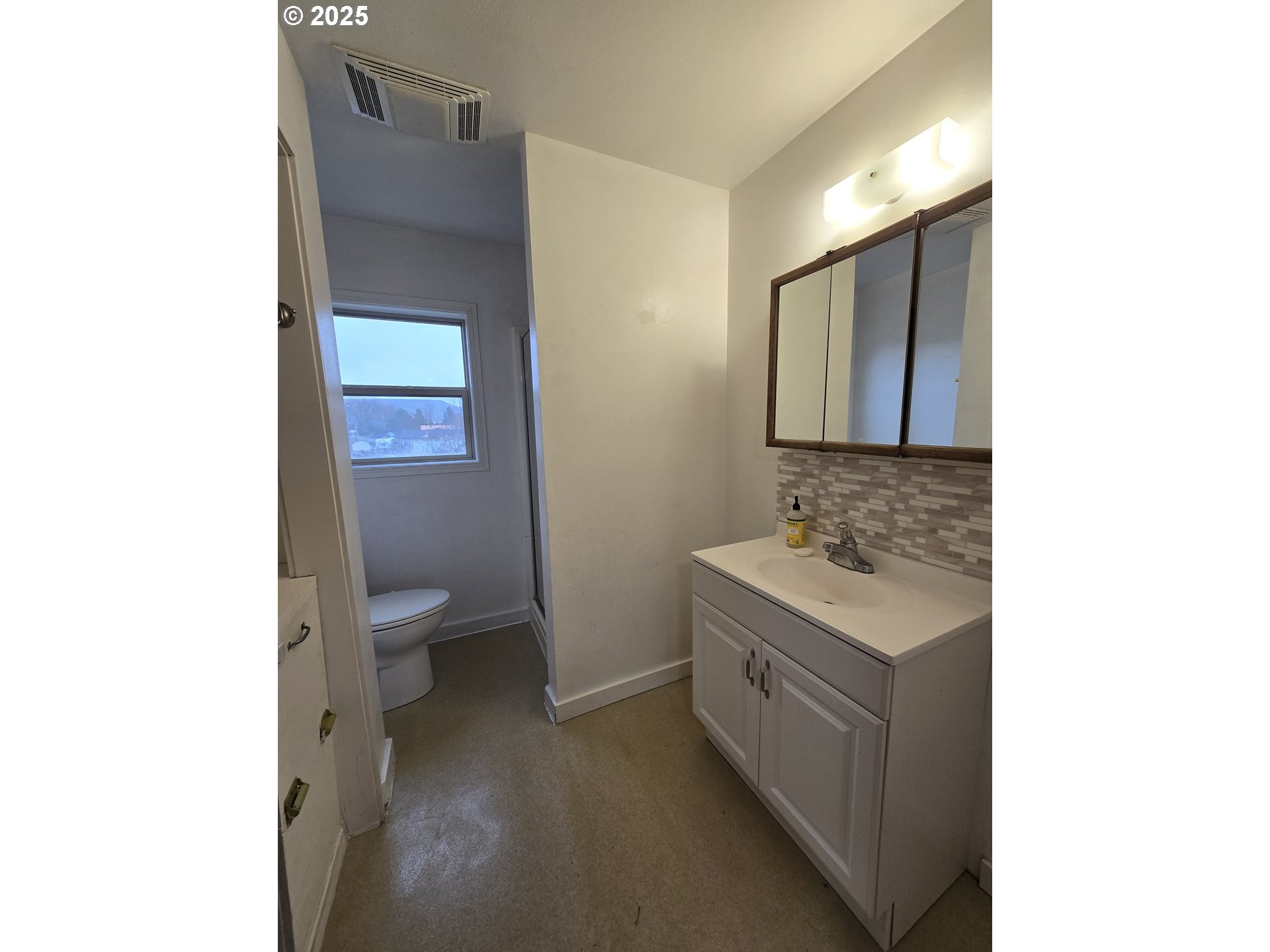 203 N Alder St Property Photo 16