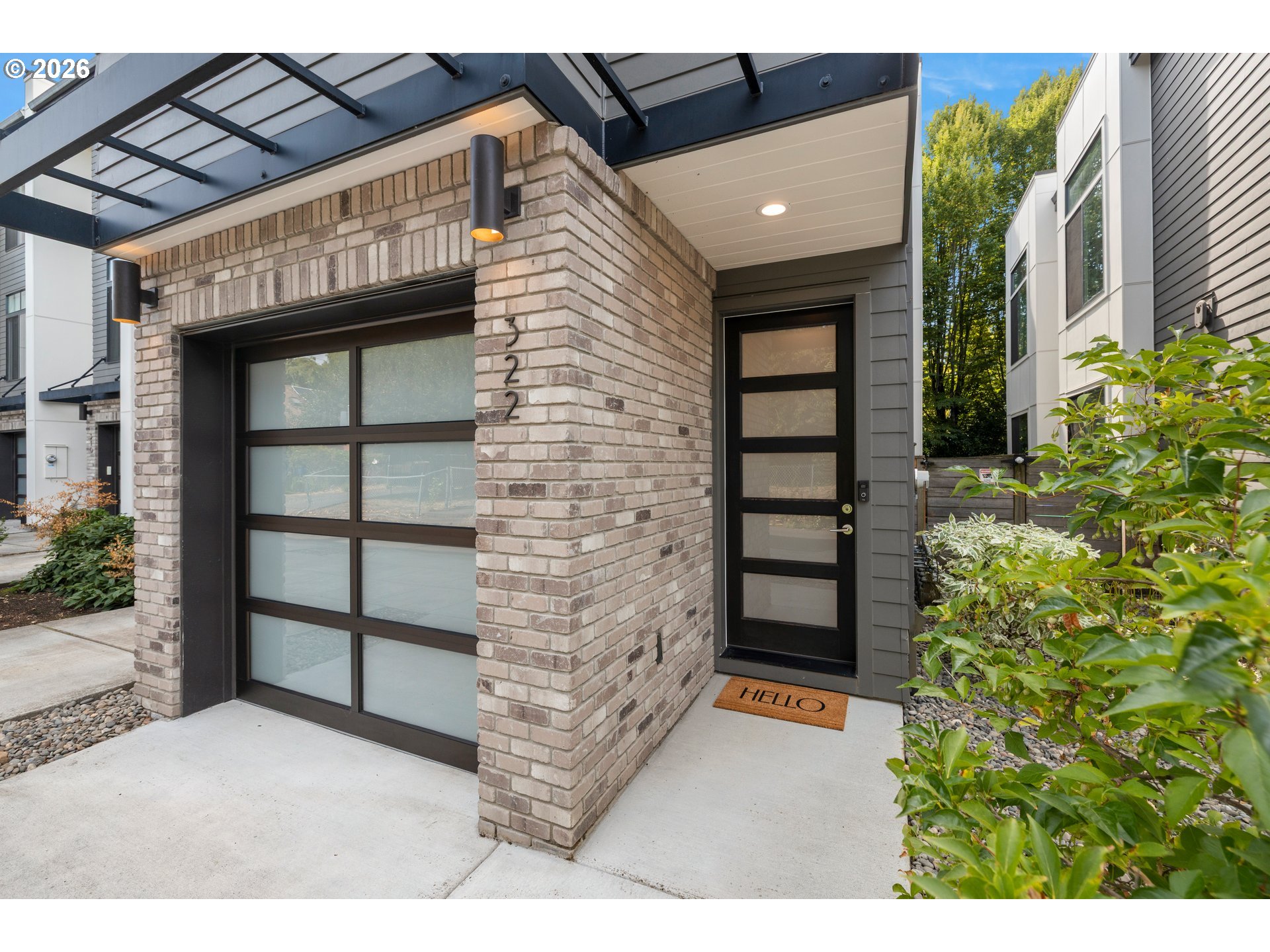 322 N IVY ST Property Photo 1